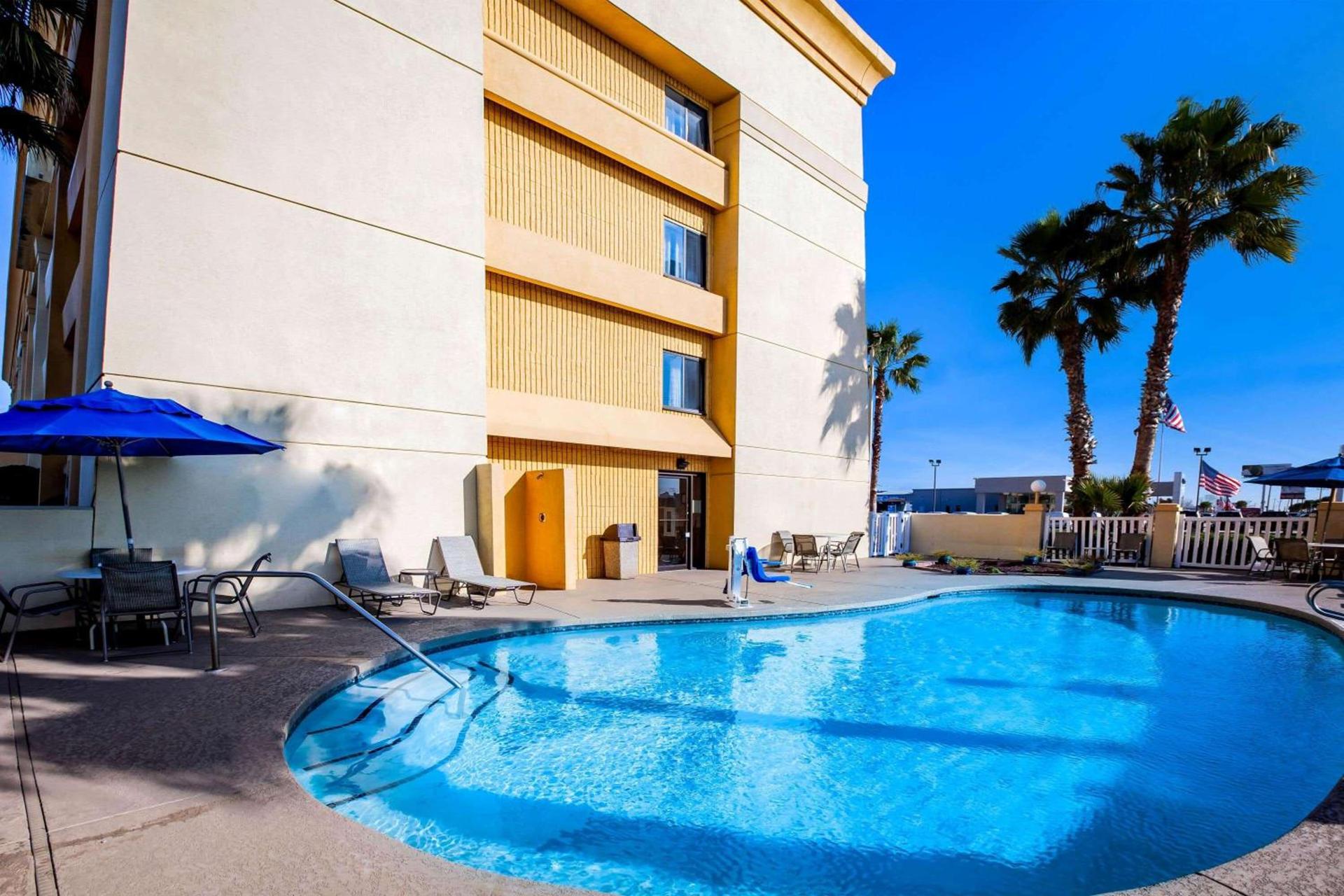 La Quinta by Wyndham Houston Baytown East photo 13