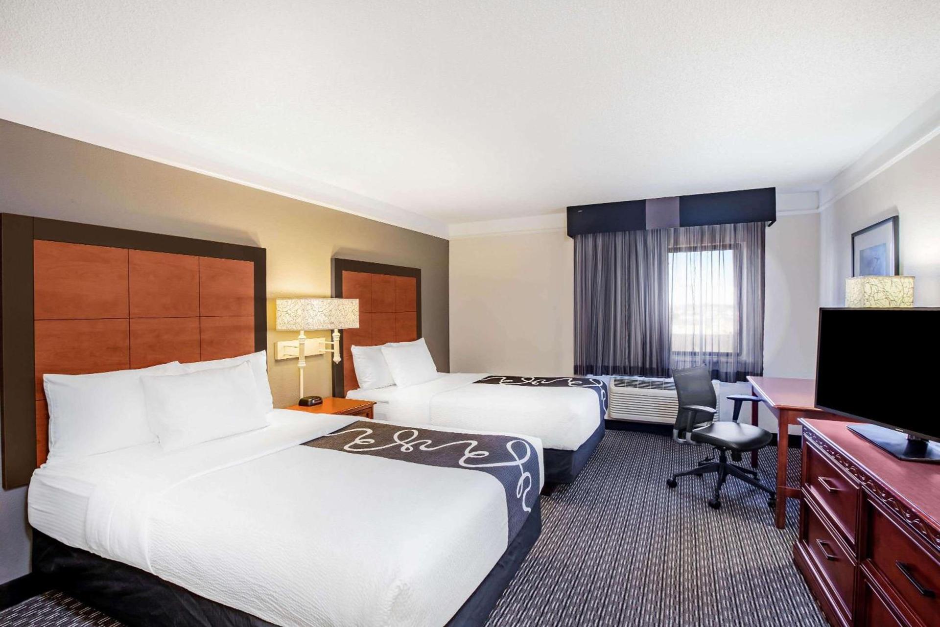La Quinta by Wyndham Houston Baytown East photo 17