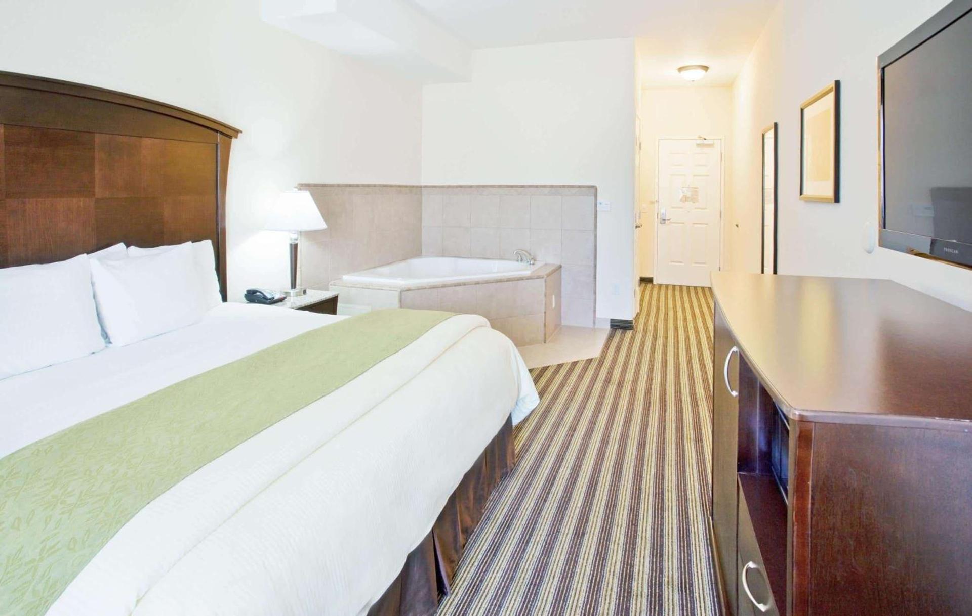 La Quinta by Wyndham Fowler photo 39