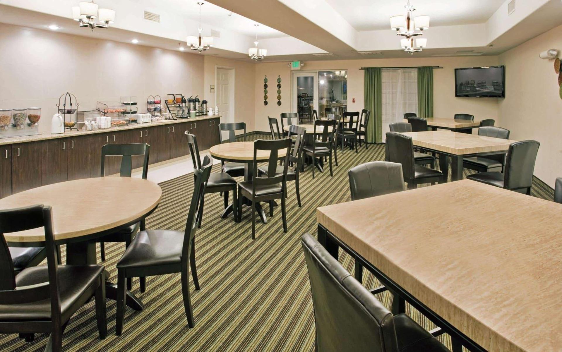 La Quinta by Wyndham Fowler photo 49