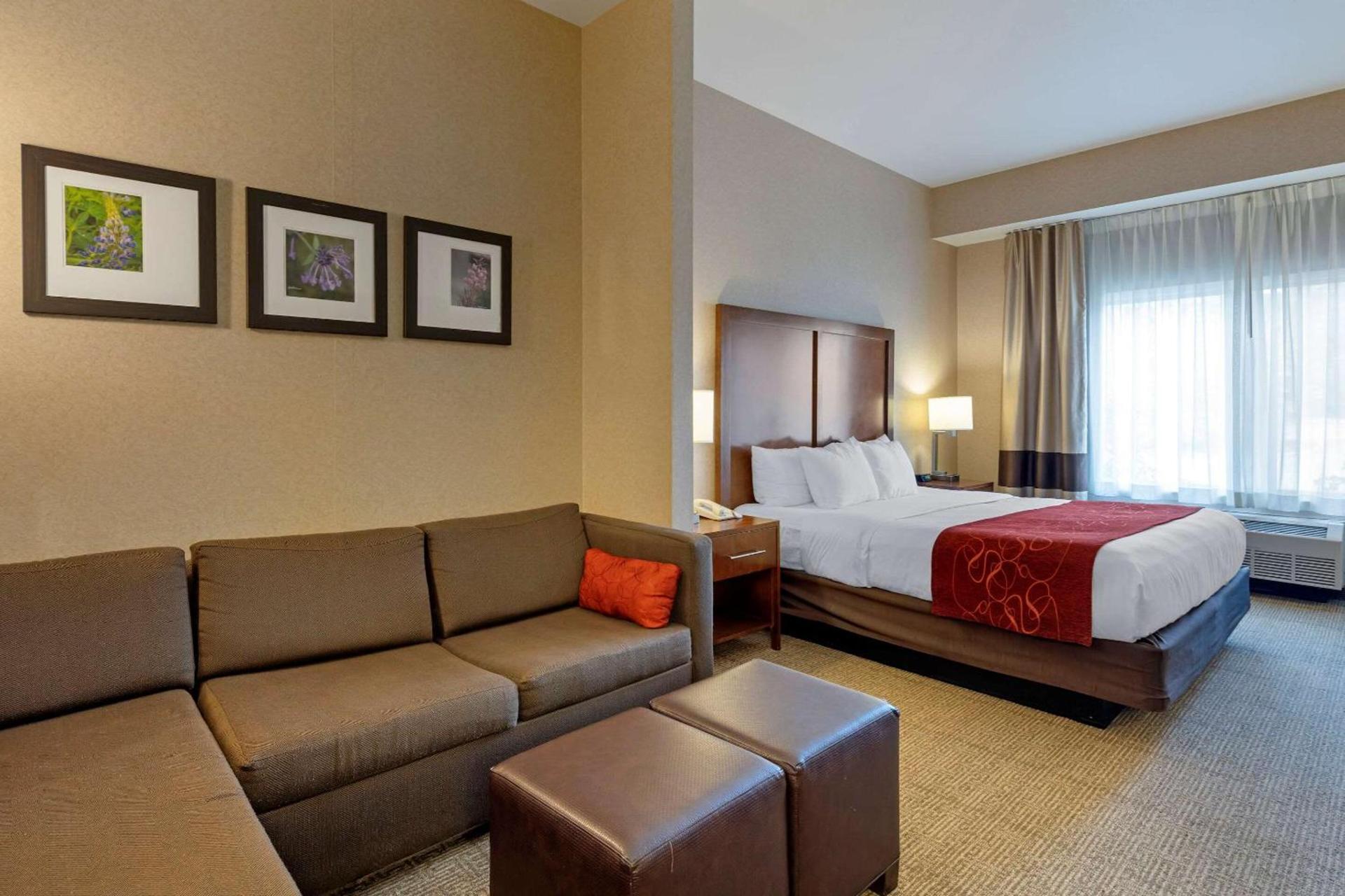 Comfort Suites Anchorage International Airport photo 20