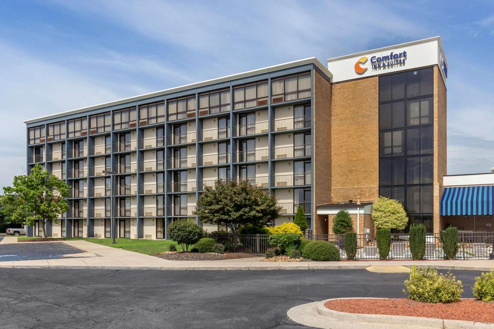 Comfort Inn & Suites near Danville Mall photo 2