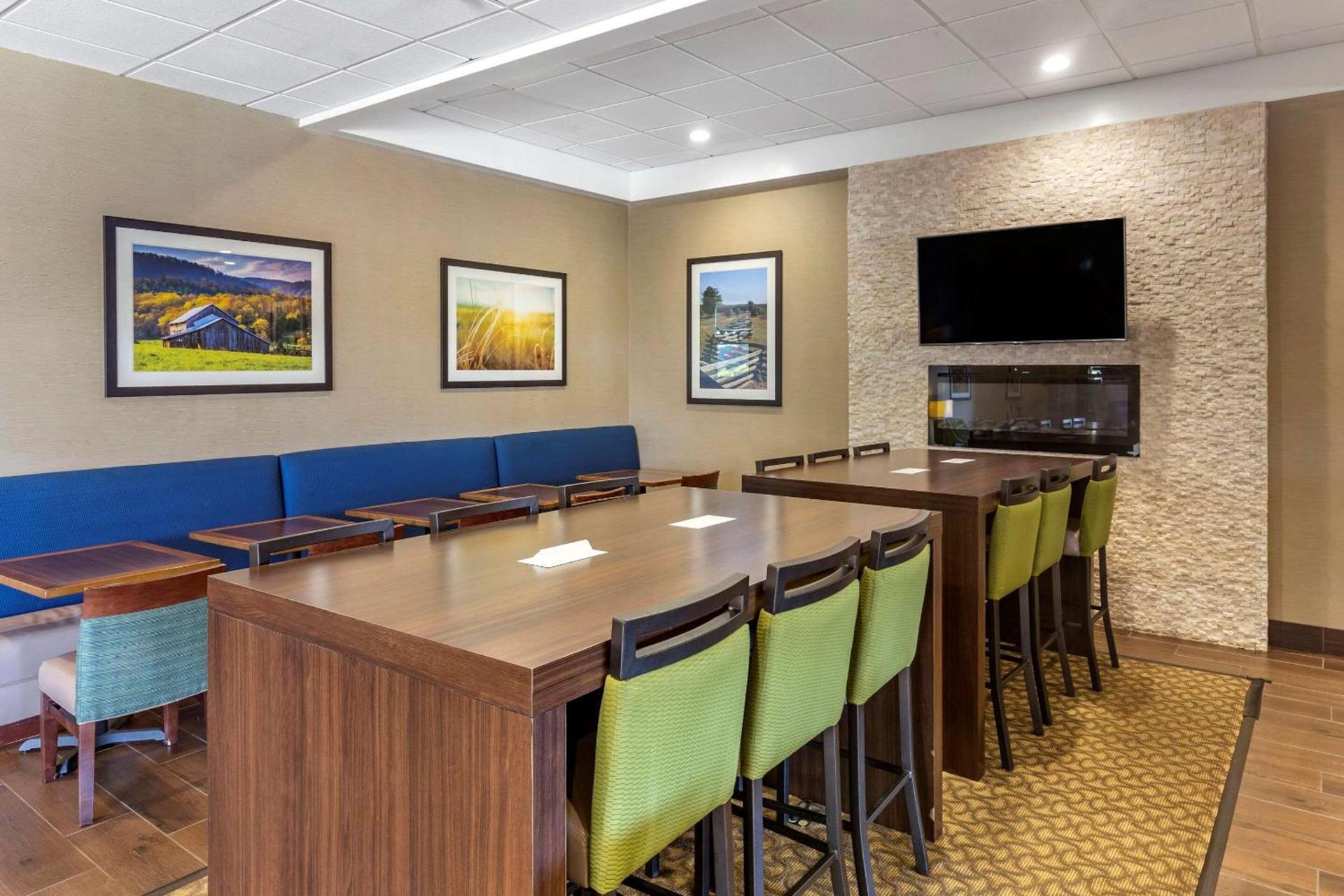 Comfort Inn & Suites near Danville Mall photo 24