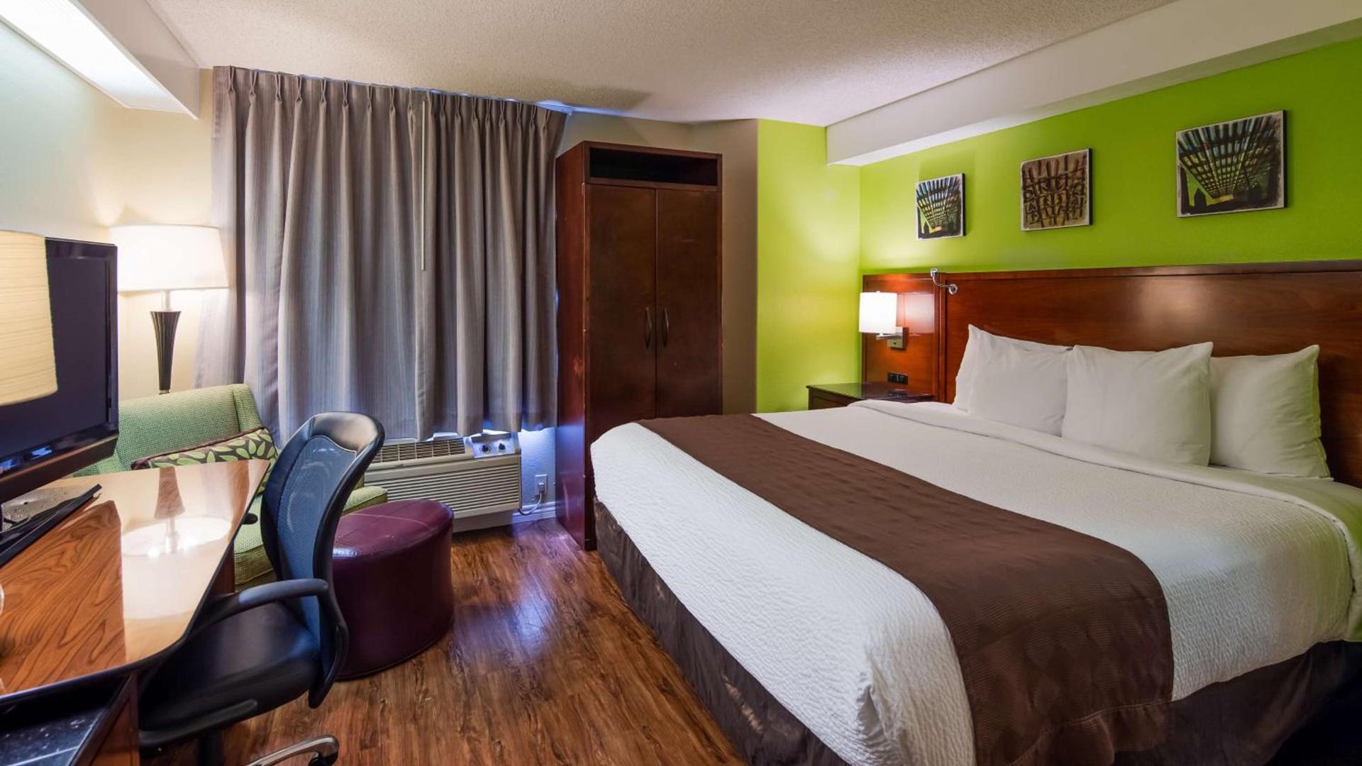 Days Inn by Wyndham Thornton photo 13