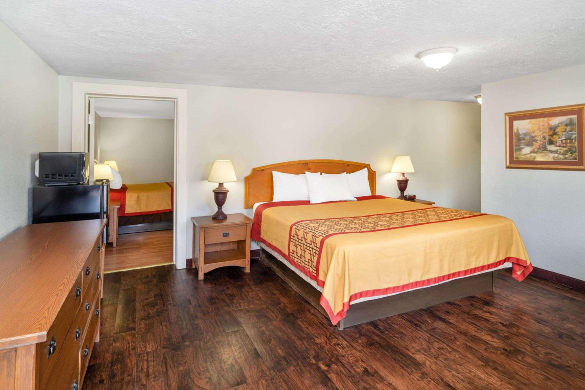Pigeon Forge Parkway Inn photo 15