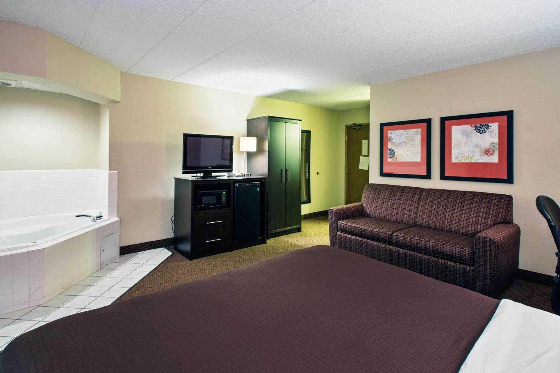 AmericInn by Wyndham Ham Lake photo 18