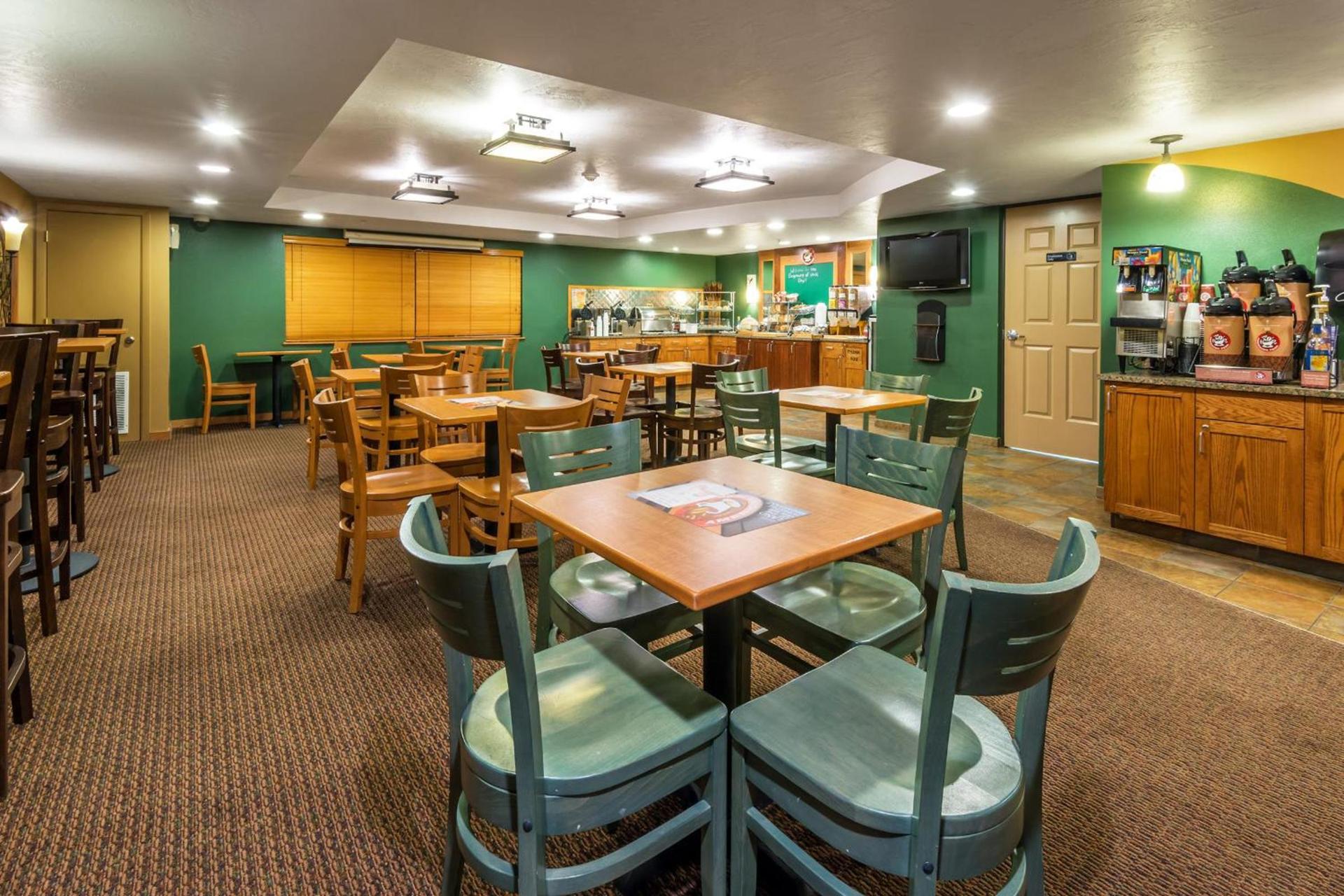 AmericInn by Wyndham Havre photo 53