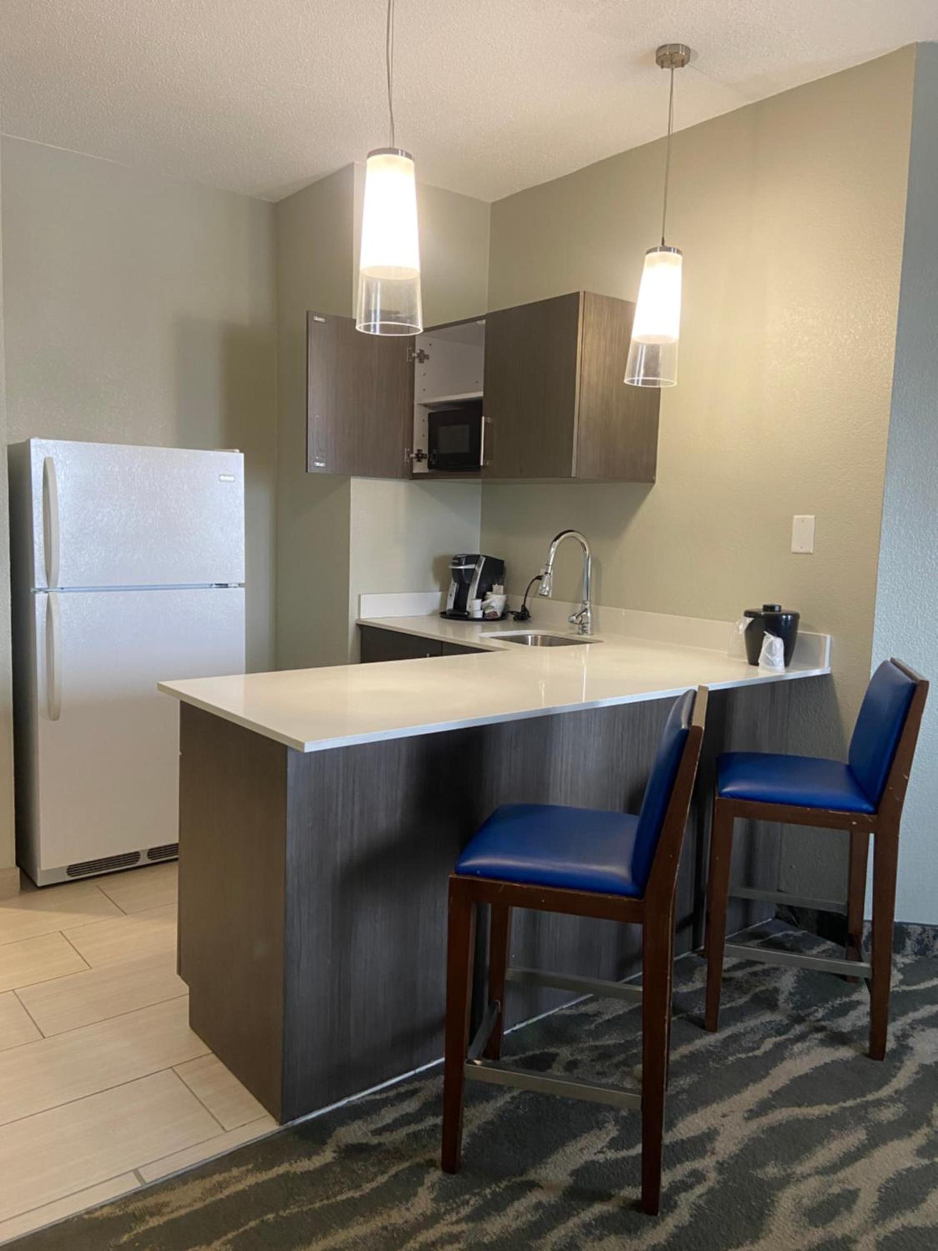 La Quinta by Wyndham Kokomo photo 36