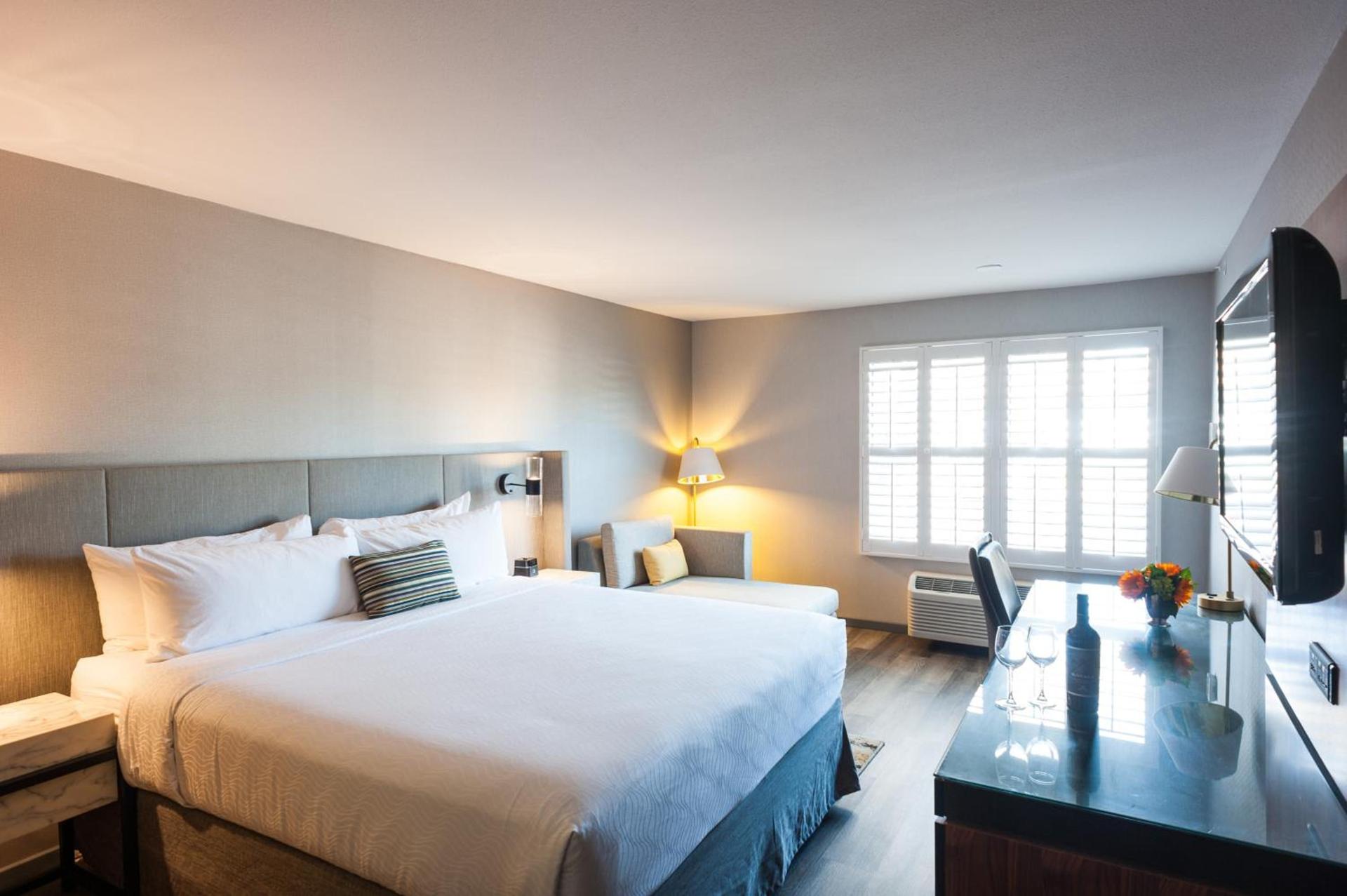 Hotel Indigo Napa Valley by IHG photo 3
