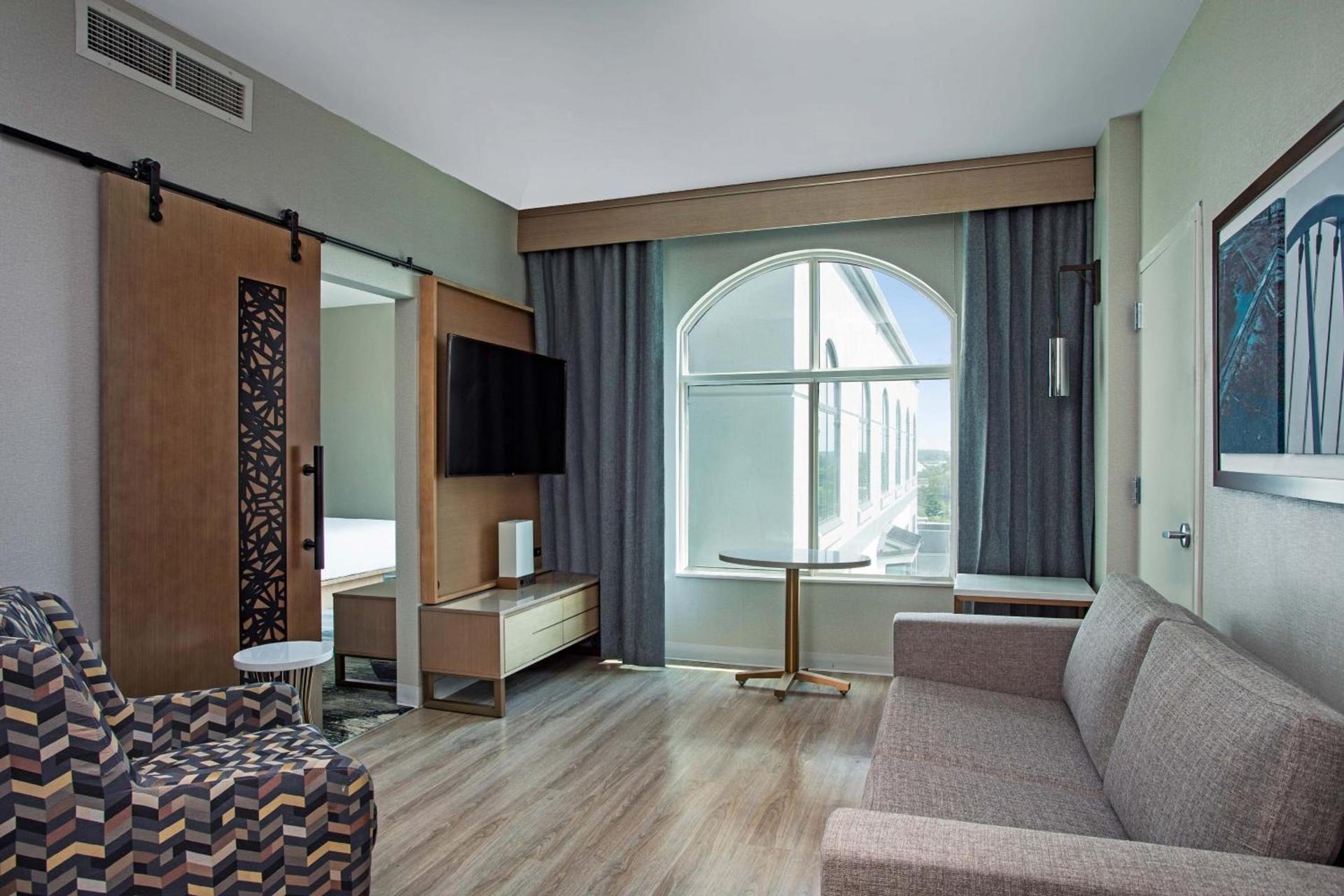Sheraton Suites Columbus Worthington photo 22