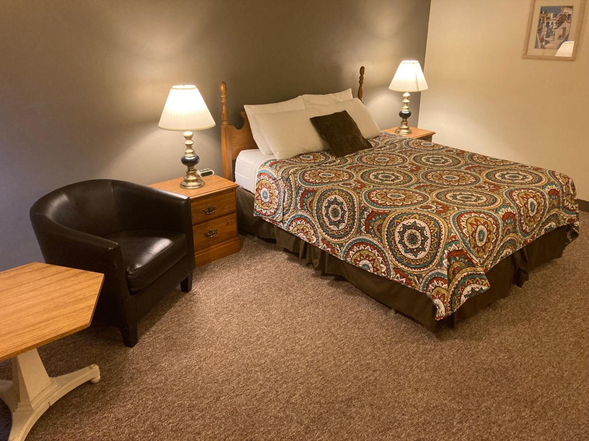 Landmark Motel photo 8