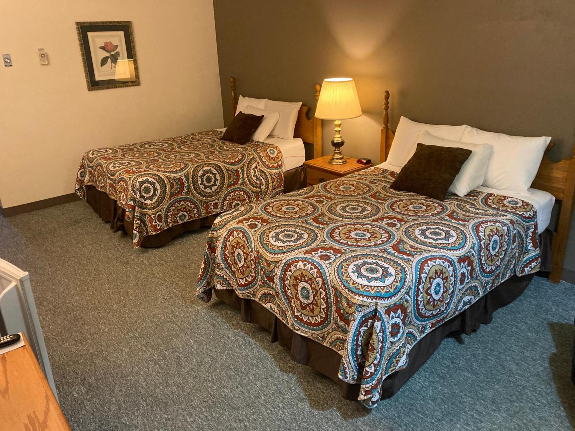 Landmark Motel photo 13