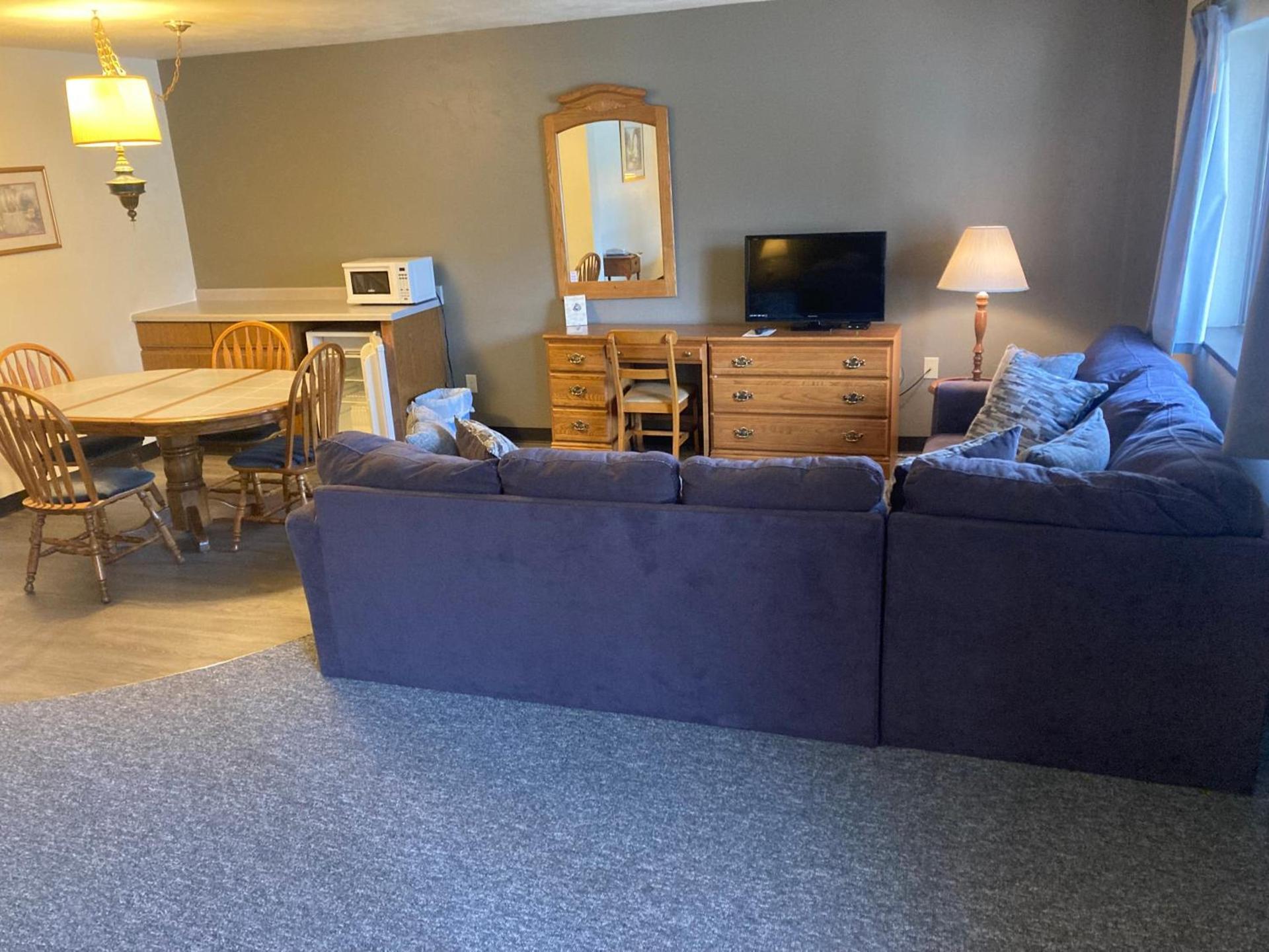 Landmark Motel photo 17