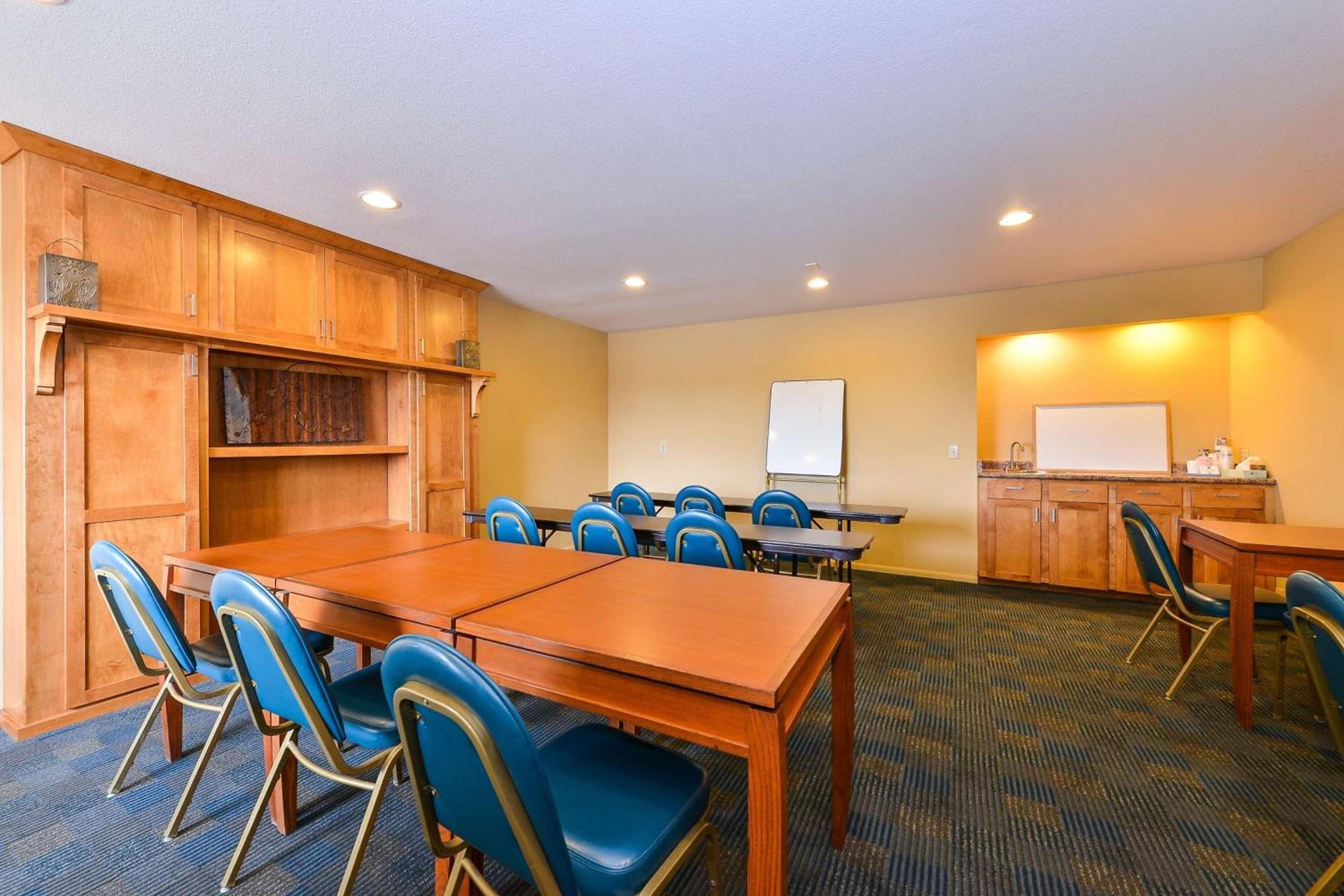 Best Western Cottonwood Inn photo 8