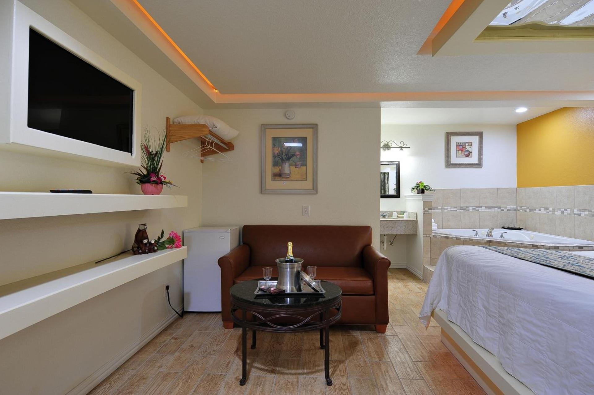 Romantic Inn & Suites photo 30