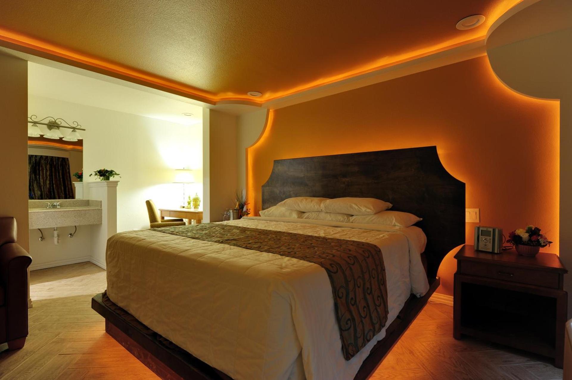 Romantic Inn & Suites photo 27