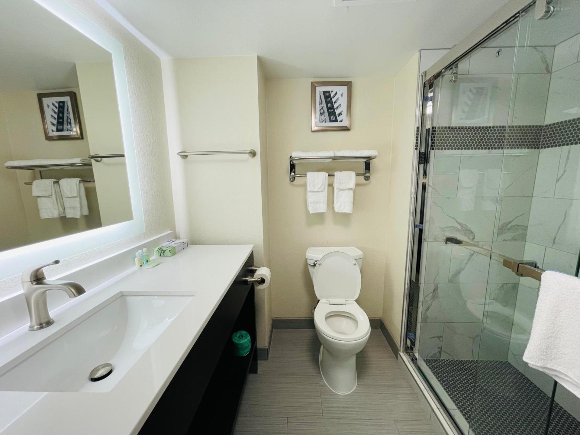 Quality Inn & Suites Lake Charles South photo 23