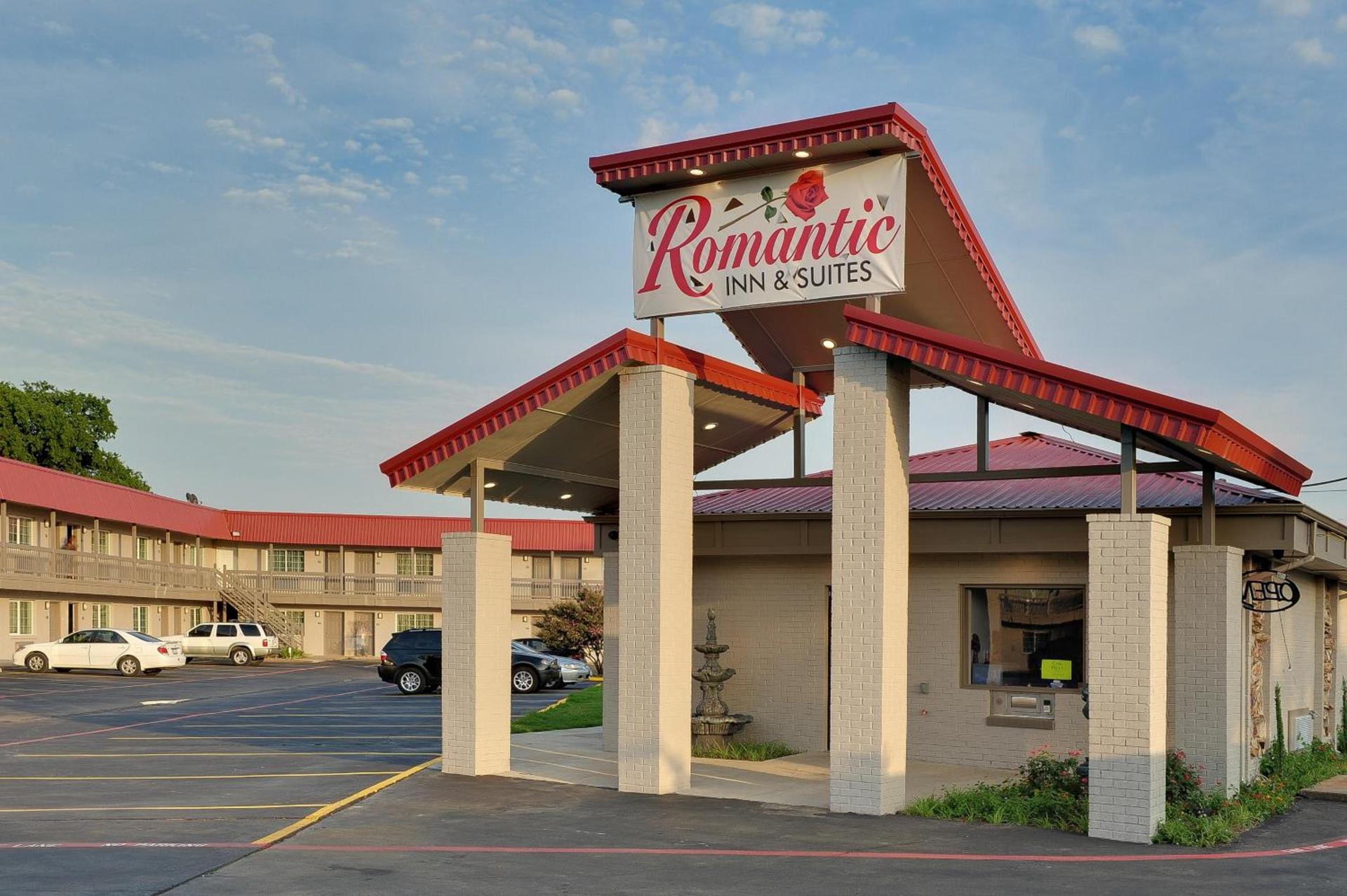 Romantic Inn & Suites photo 1