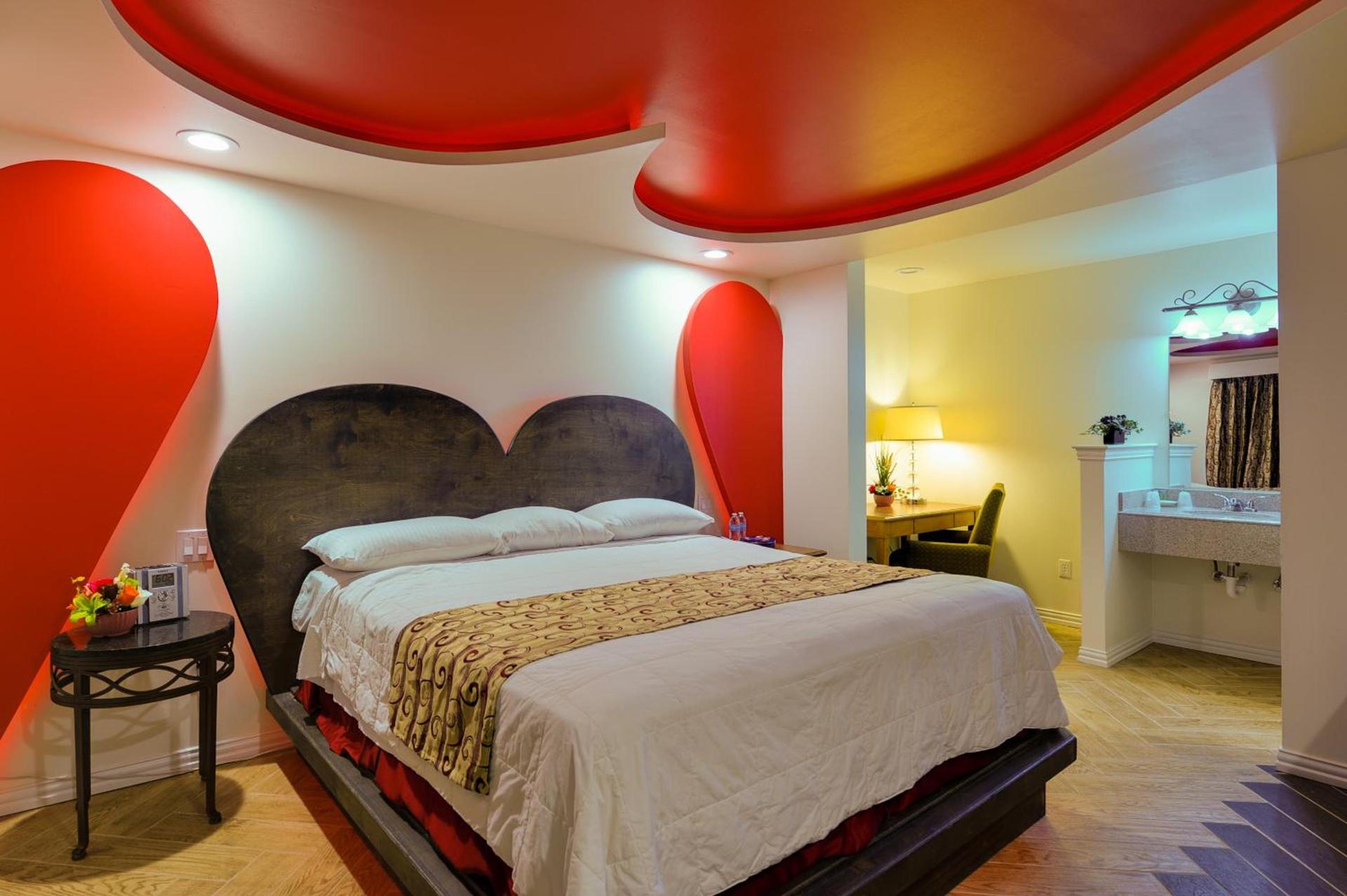 Romantic Inn & Suites photo 16
