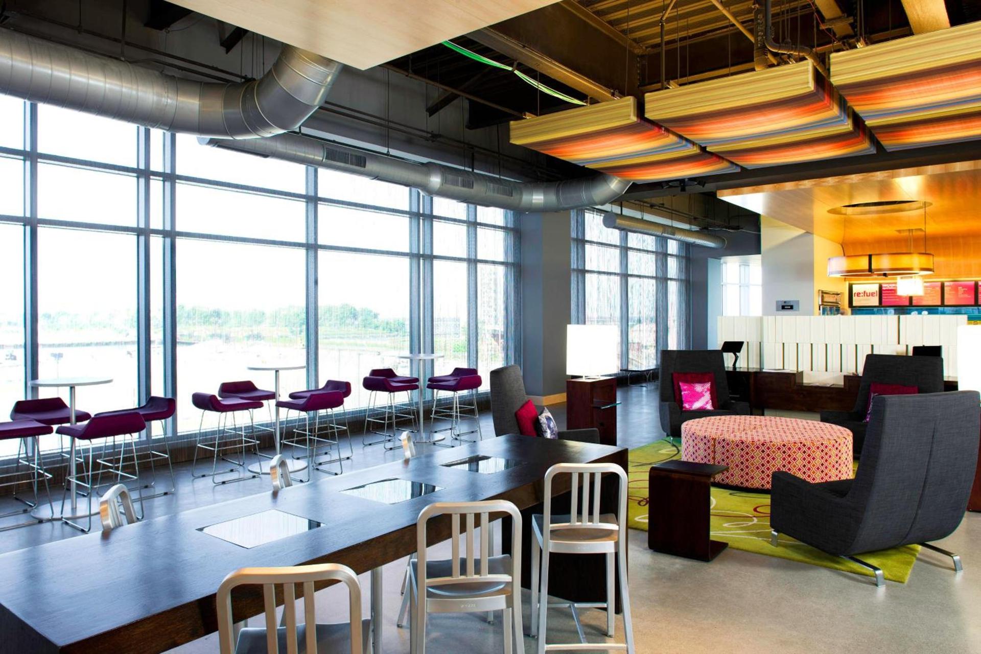 Aloft by Marriott Cleveland Downtown photo 2