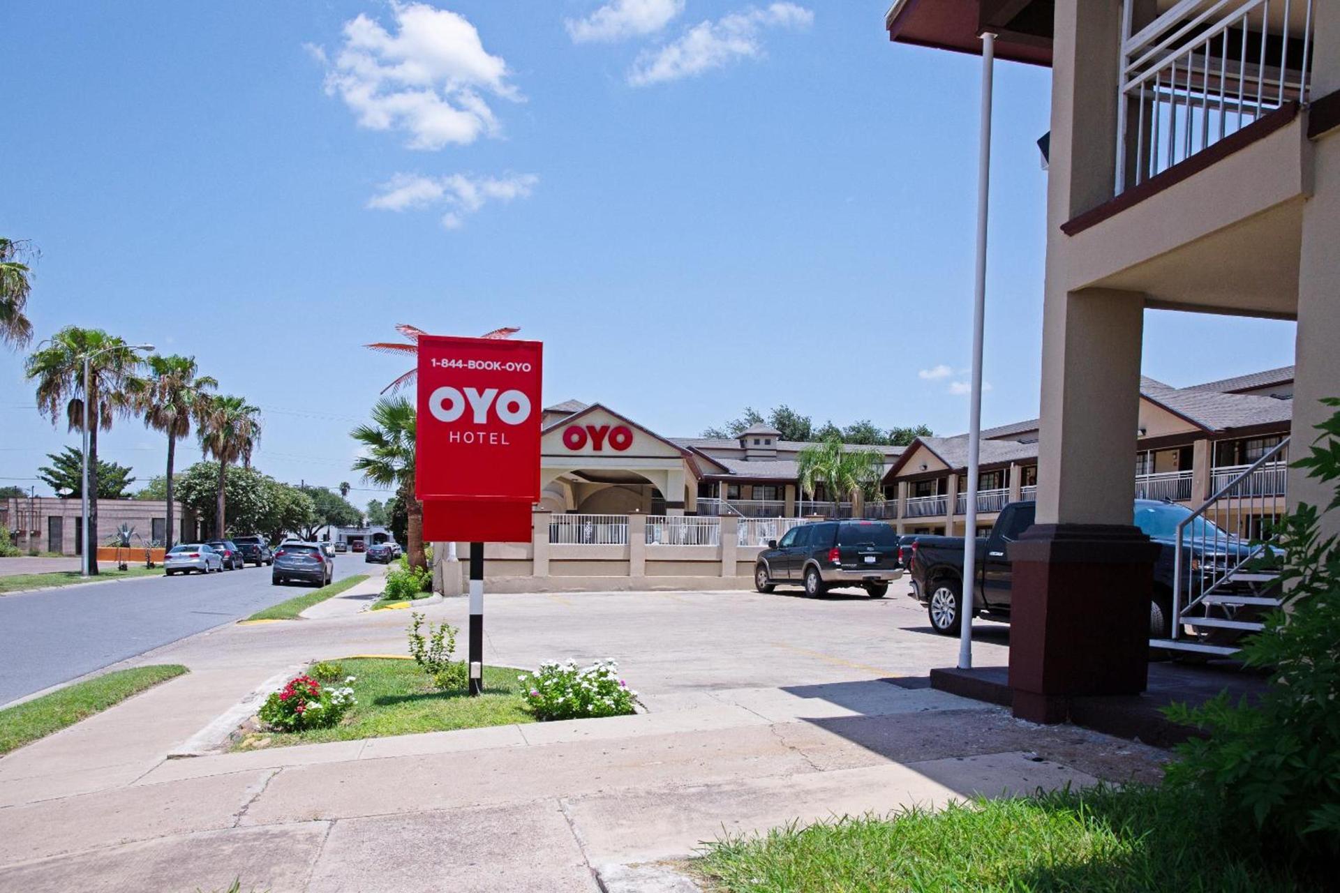 OYO Hotel McAllen Airport South photo 8