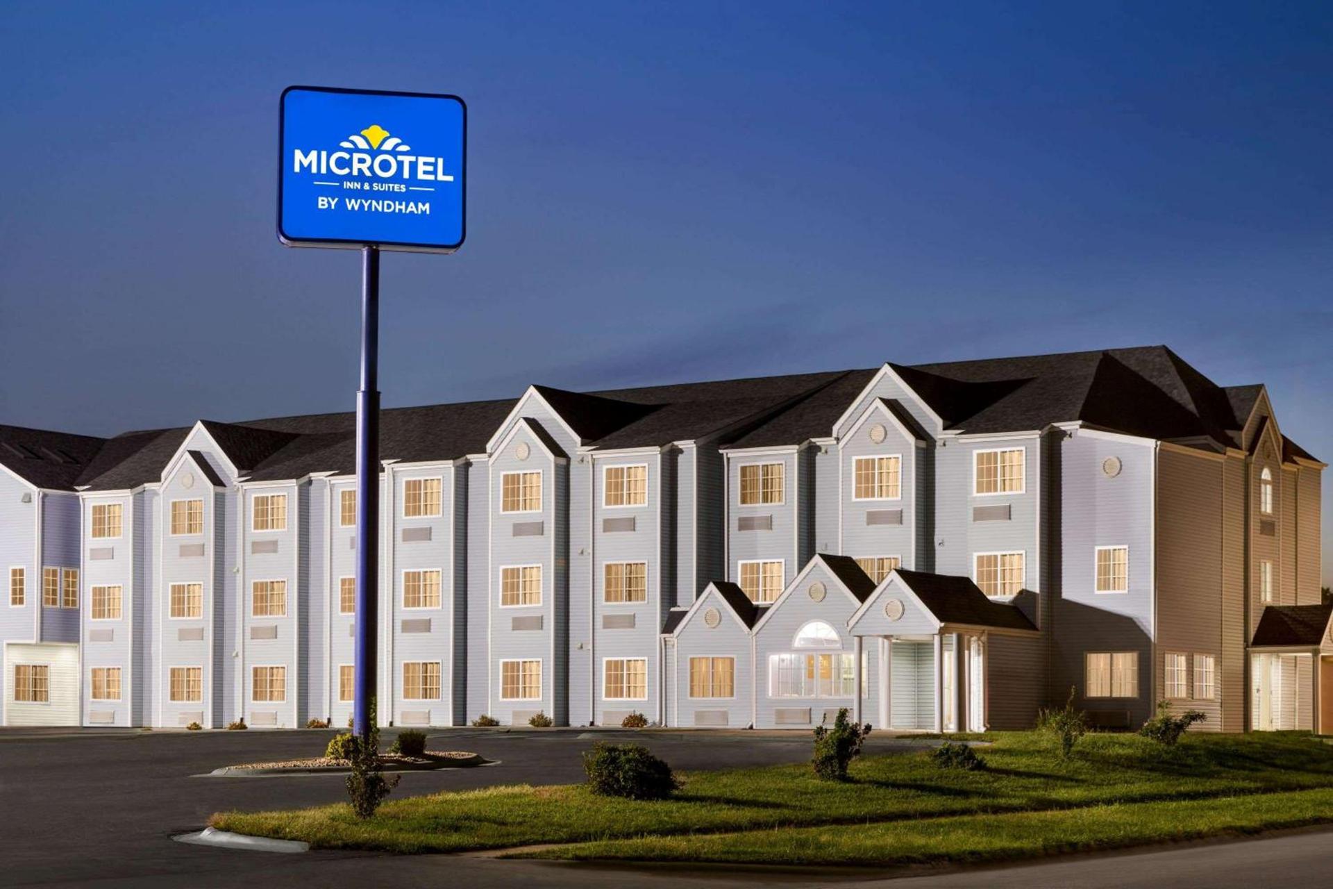 Microtel Inn & Suites Lincoln photo 2