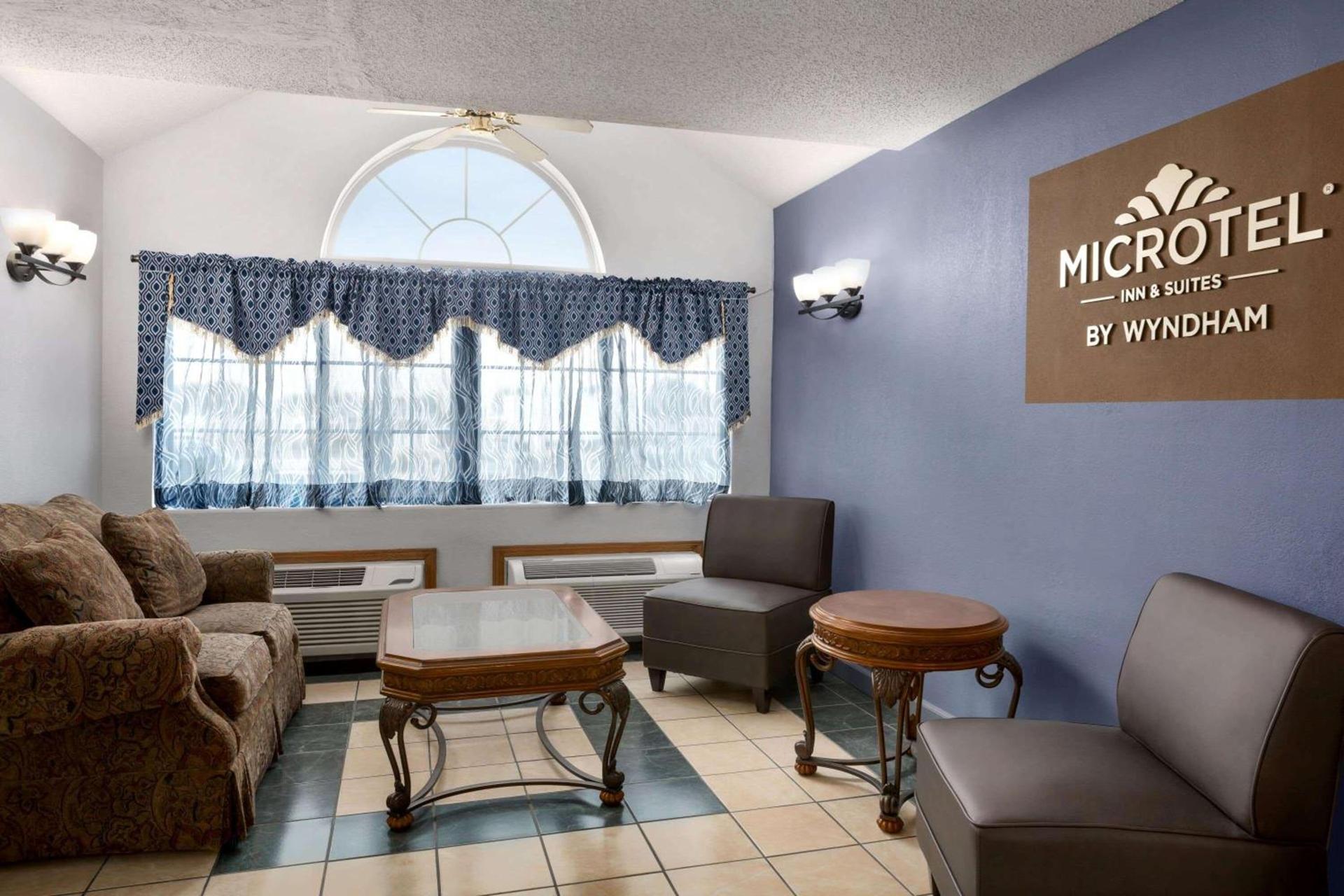 Microtel Inn & Suites Lincoln photo 4