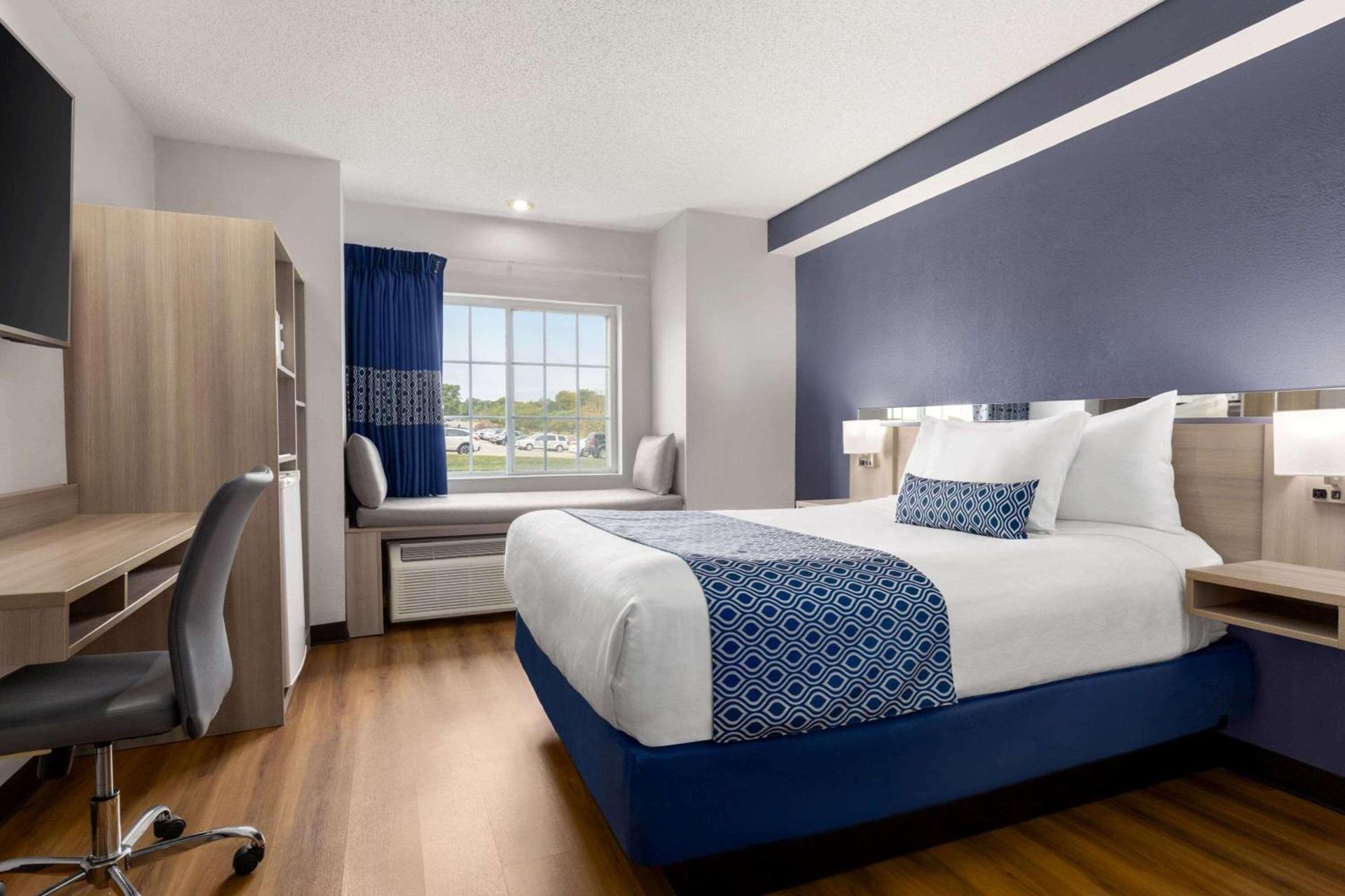 Microtel Inn & Suites Lincoln photo 11