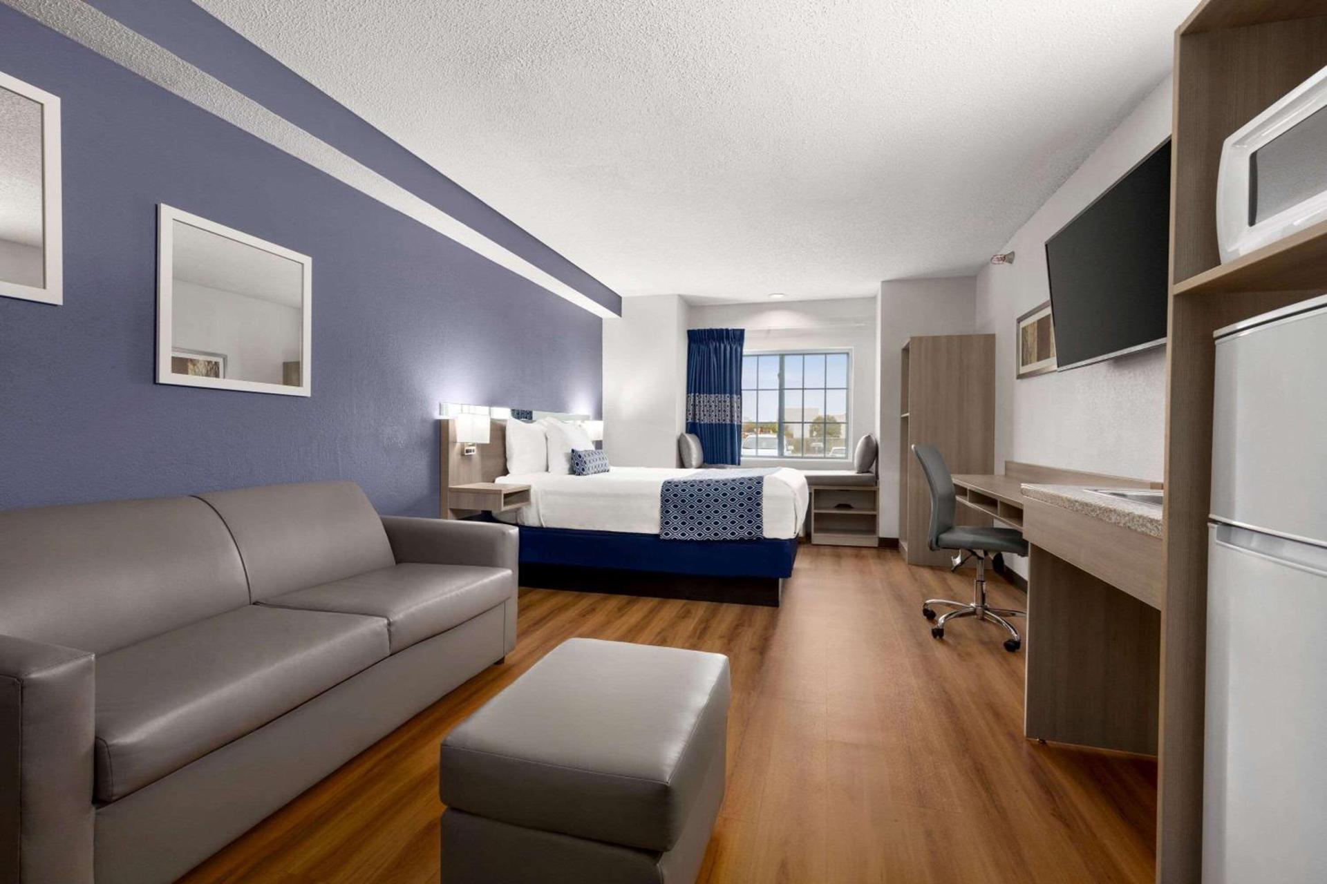 Microtel Inn & Suites Lincoln photo 32