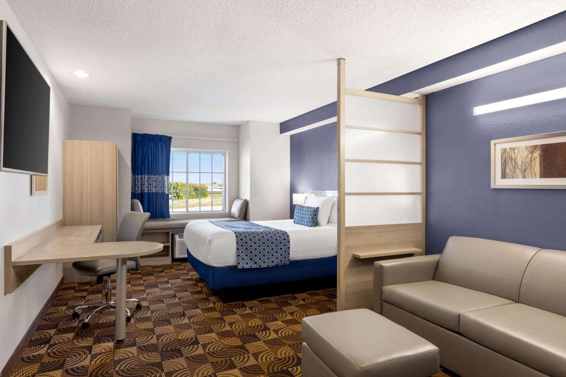 Microtel Inn & Suites Lincoln photo 13