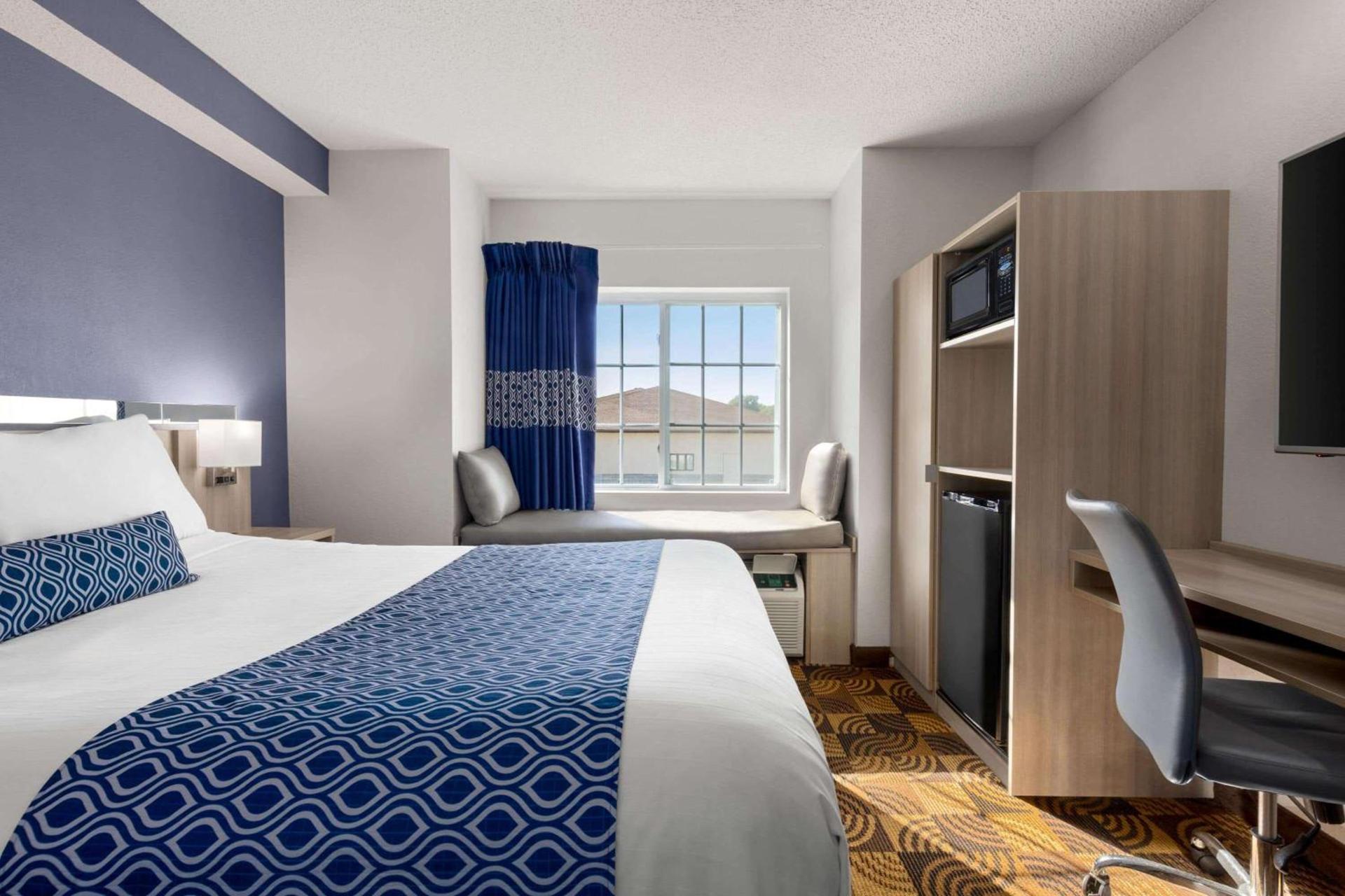 Microtel Inn & Suites Lincoln photo 15