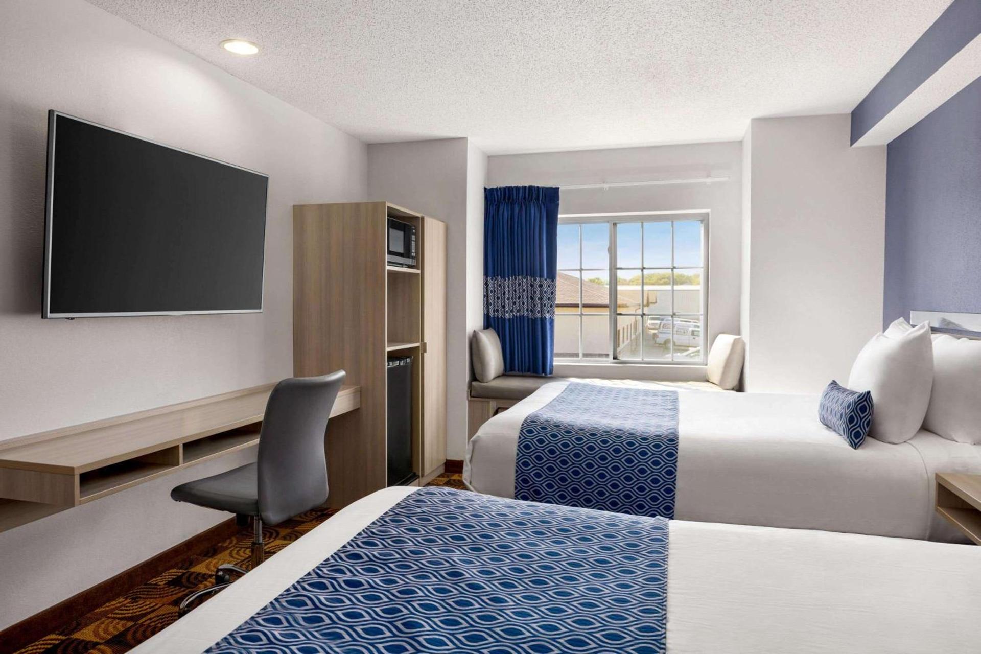 Microtel Inn & Suites Lincoln photo 21