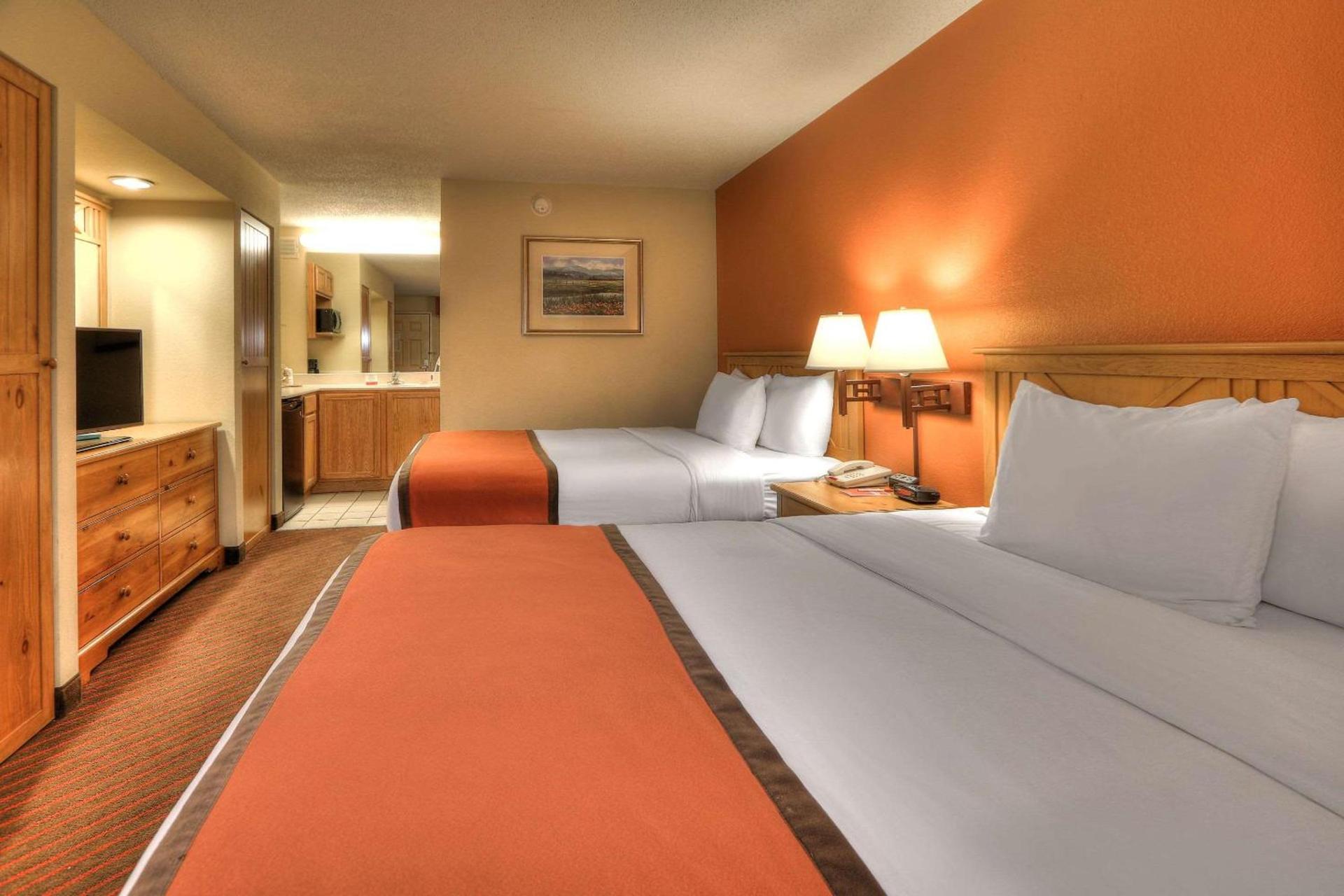 Econo Lodge Pigeon Forge Riverside photo 39