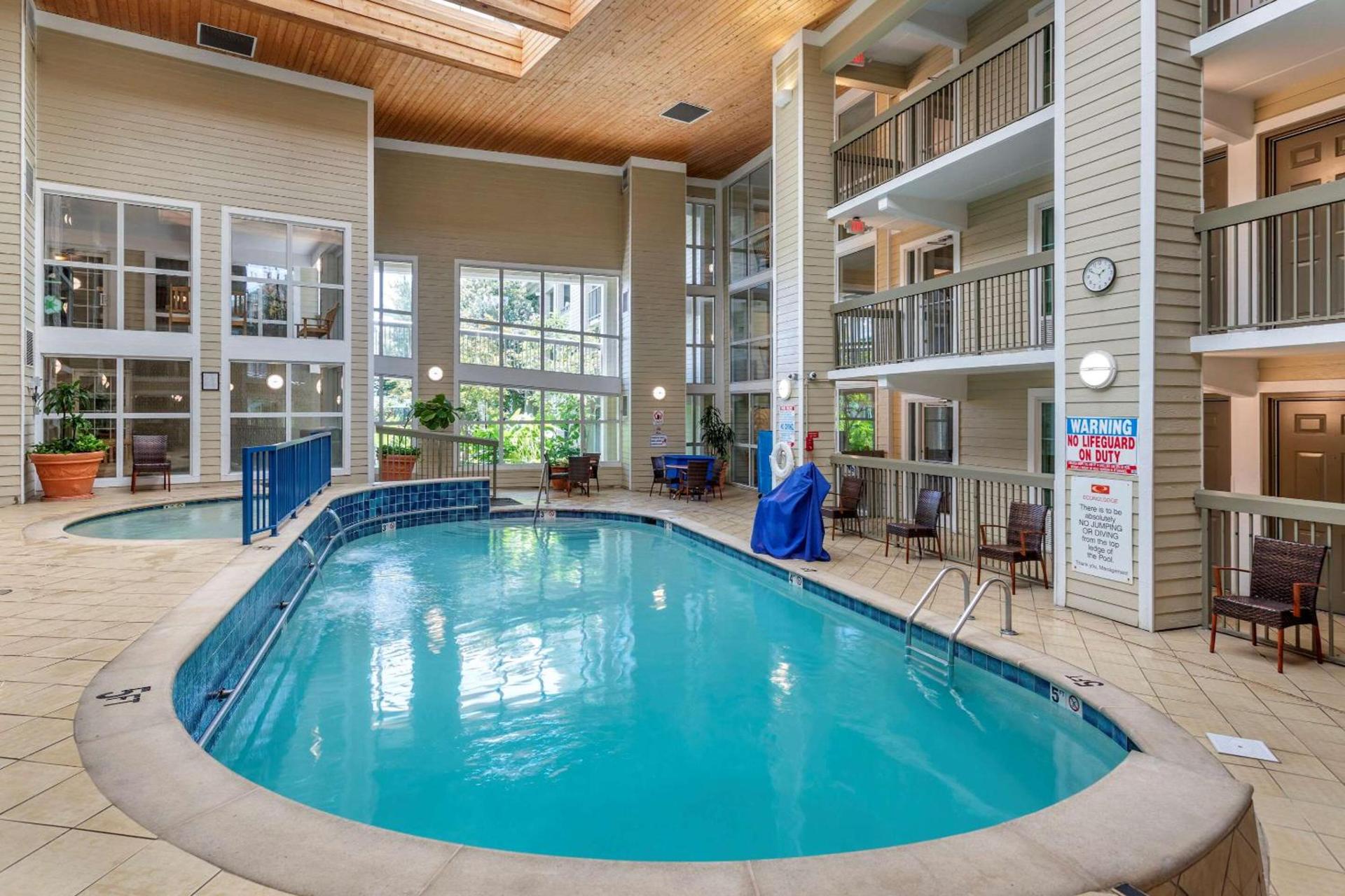 Econo Lodge Pigeon Forge Riverside photo 46