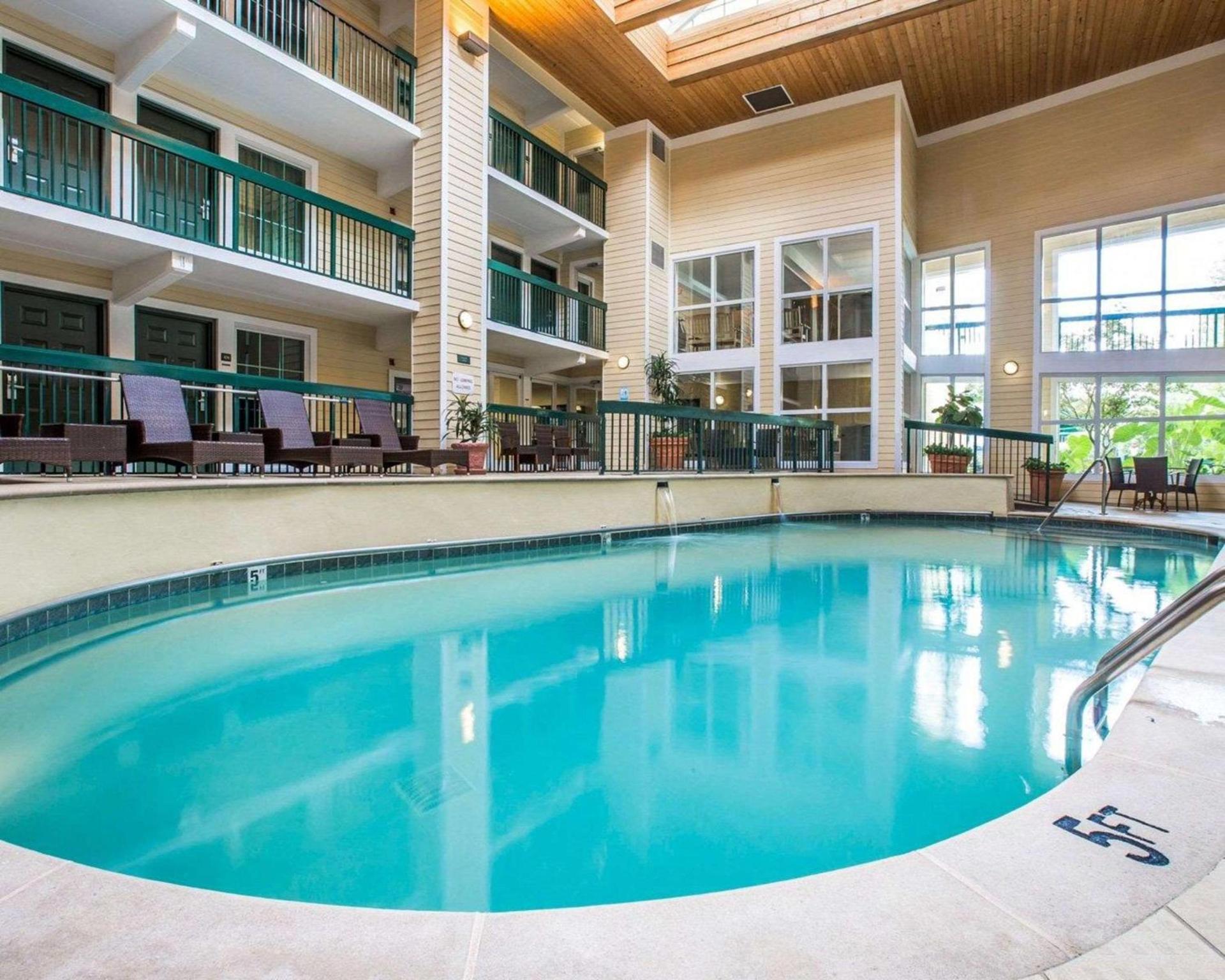 Econo Lodge Pigeon Forge Riverside photo 56
