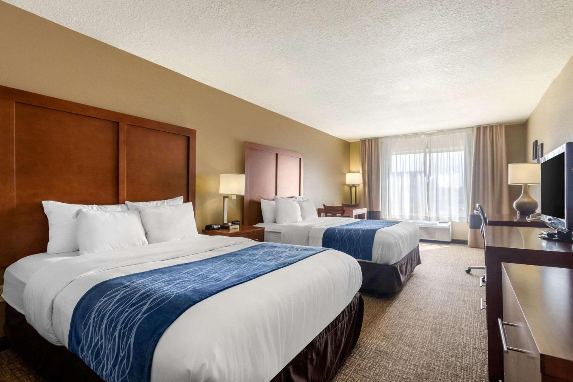 Comfort Inn & Suites Pittsburg KS photo 14