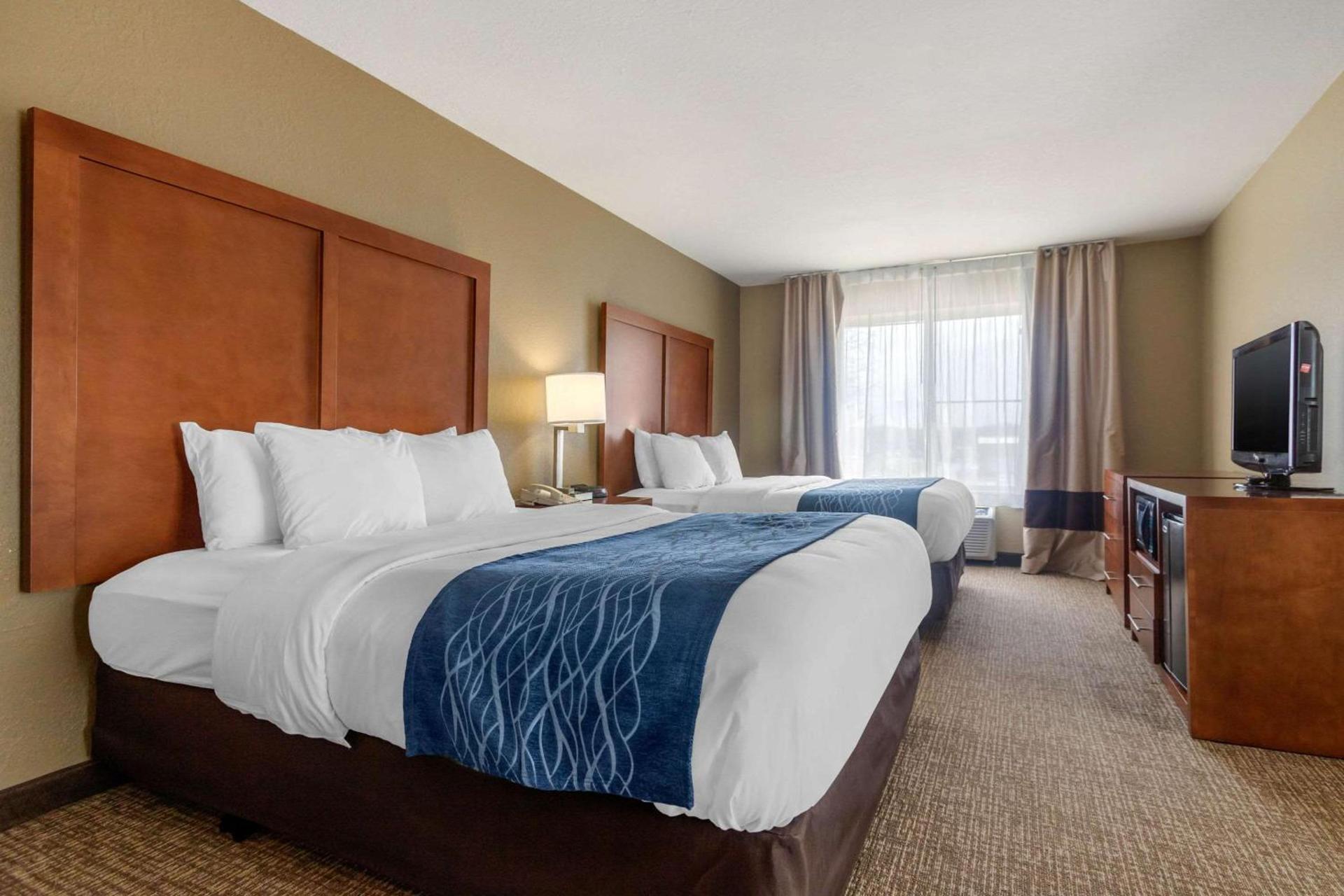 Comfort Inn & Suites Pittsburg KS photo 15