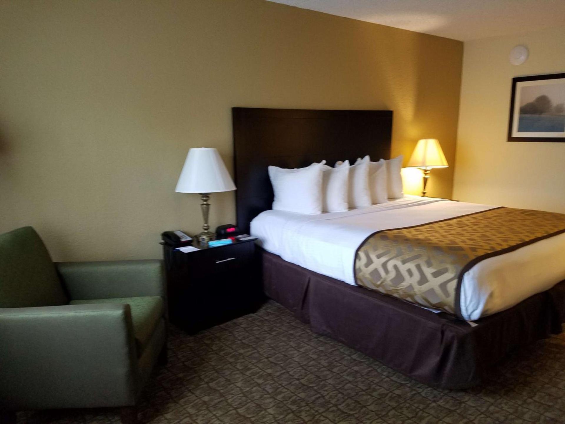 Best Western Crossroads Inn photo 6