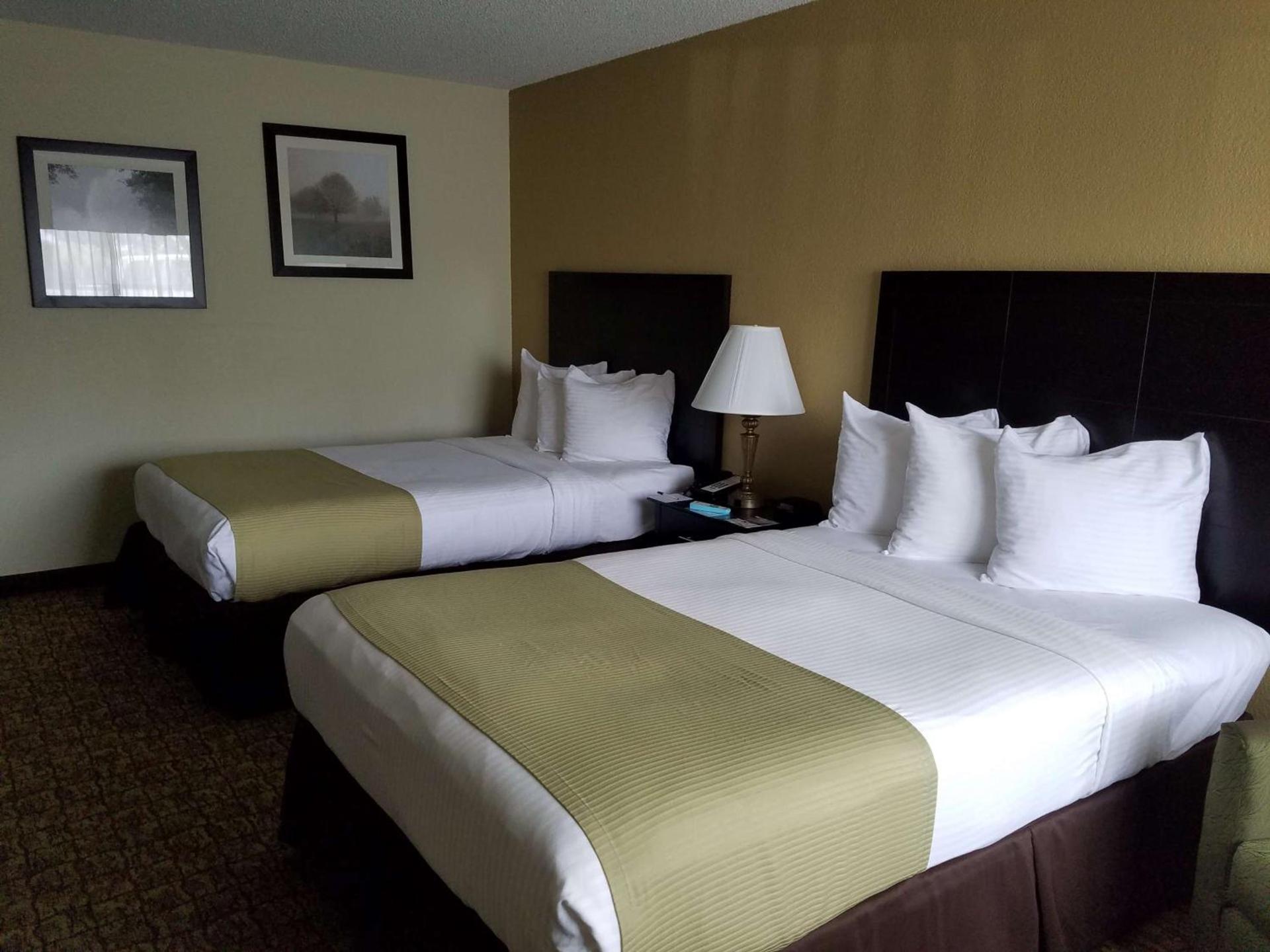 Best Western Crossroads Inn photo 7