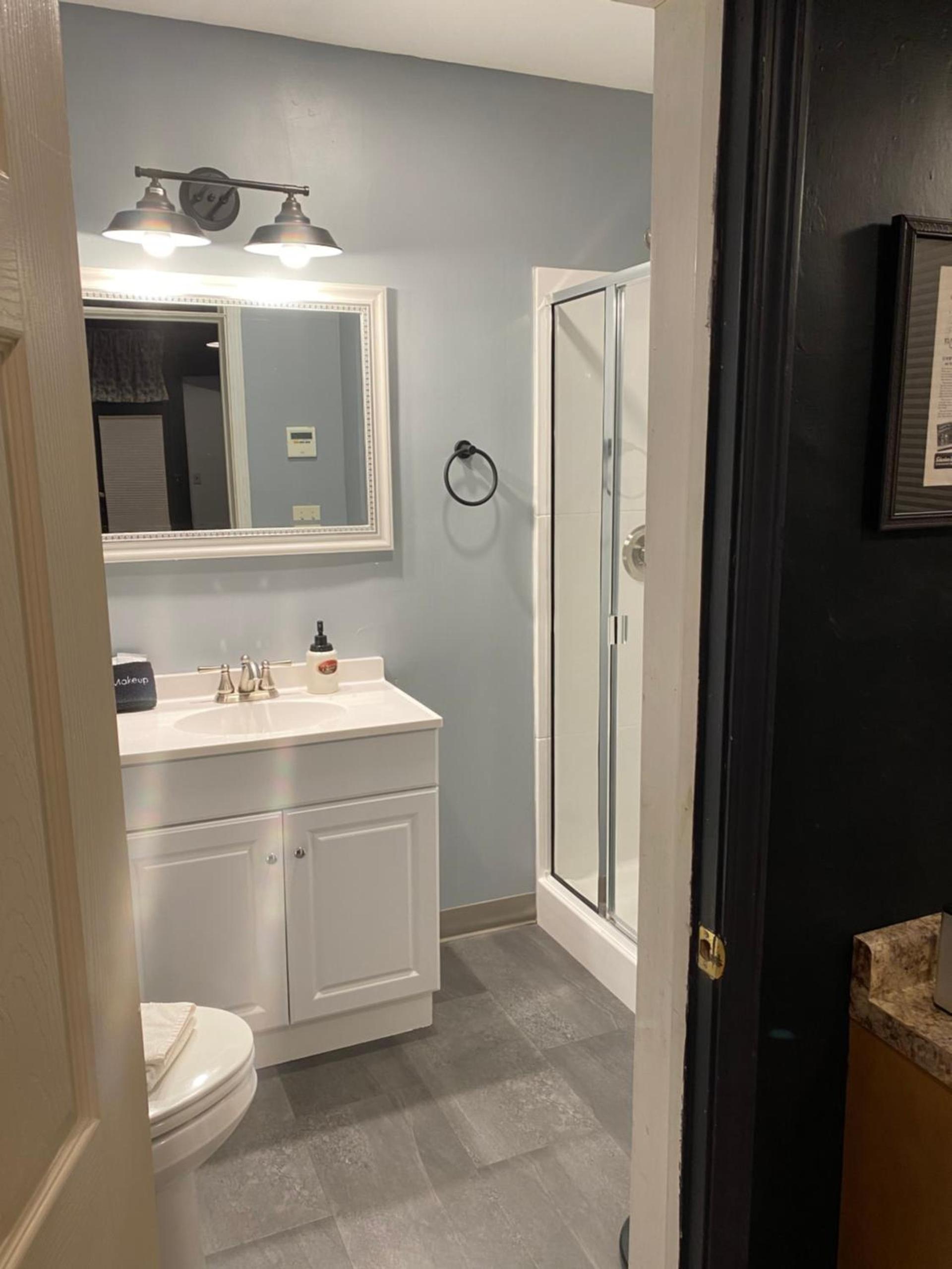 Hermann Crown Suites photo 29