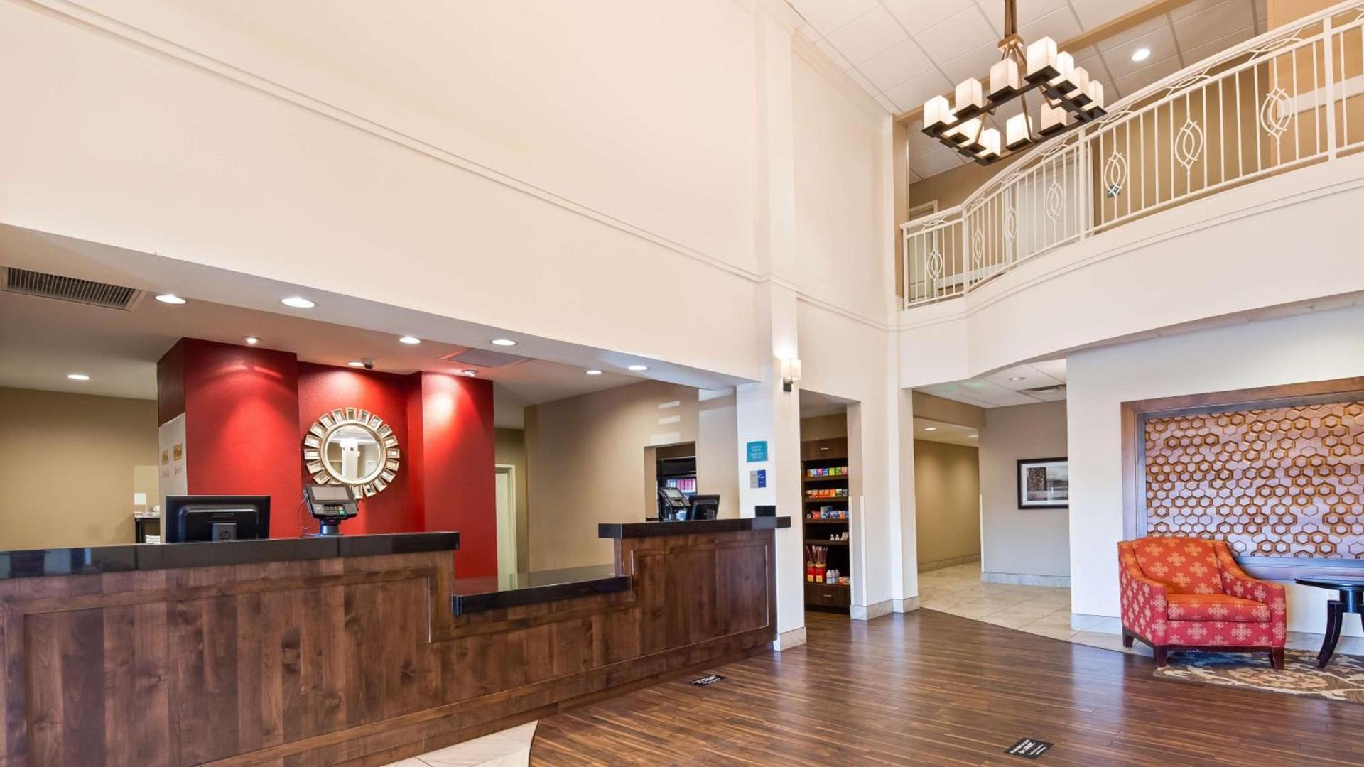 Best Western Plus Hudson Hotel & Suites photo 11