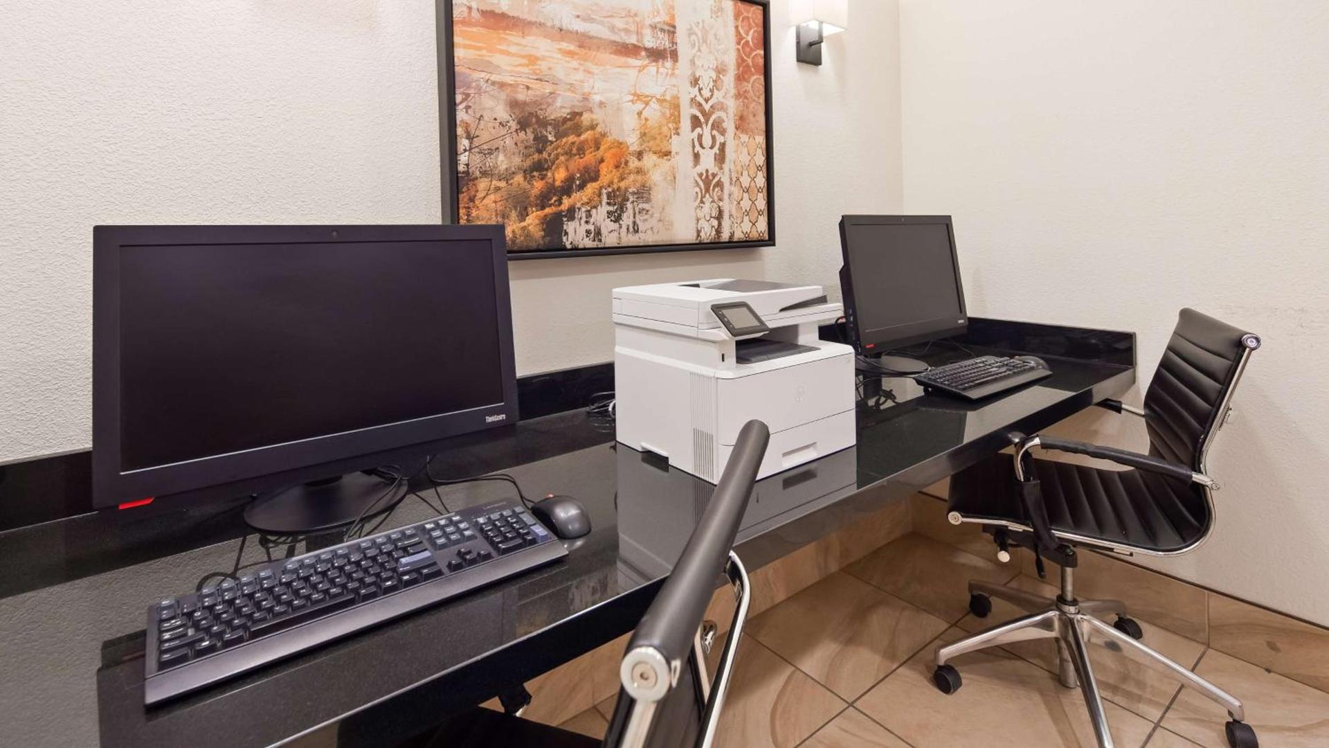Best Western Plus Hudson Hotel & Suites photo 8
