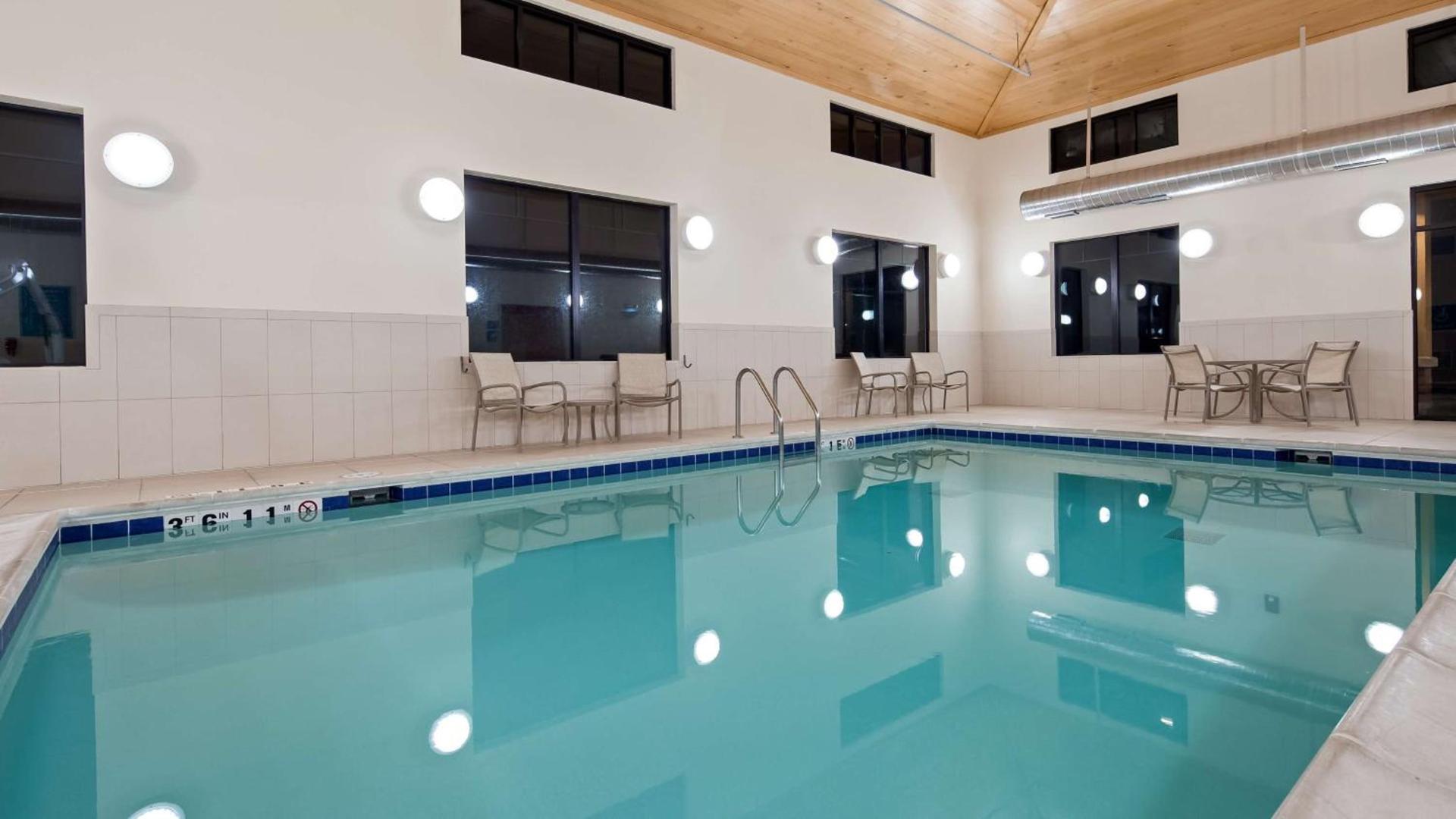 Best Western Plus Hudson Hotel & Suites photo 6