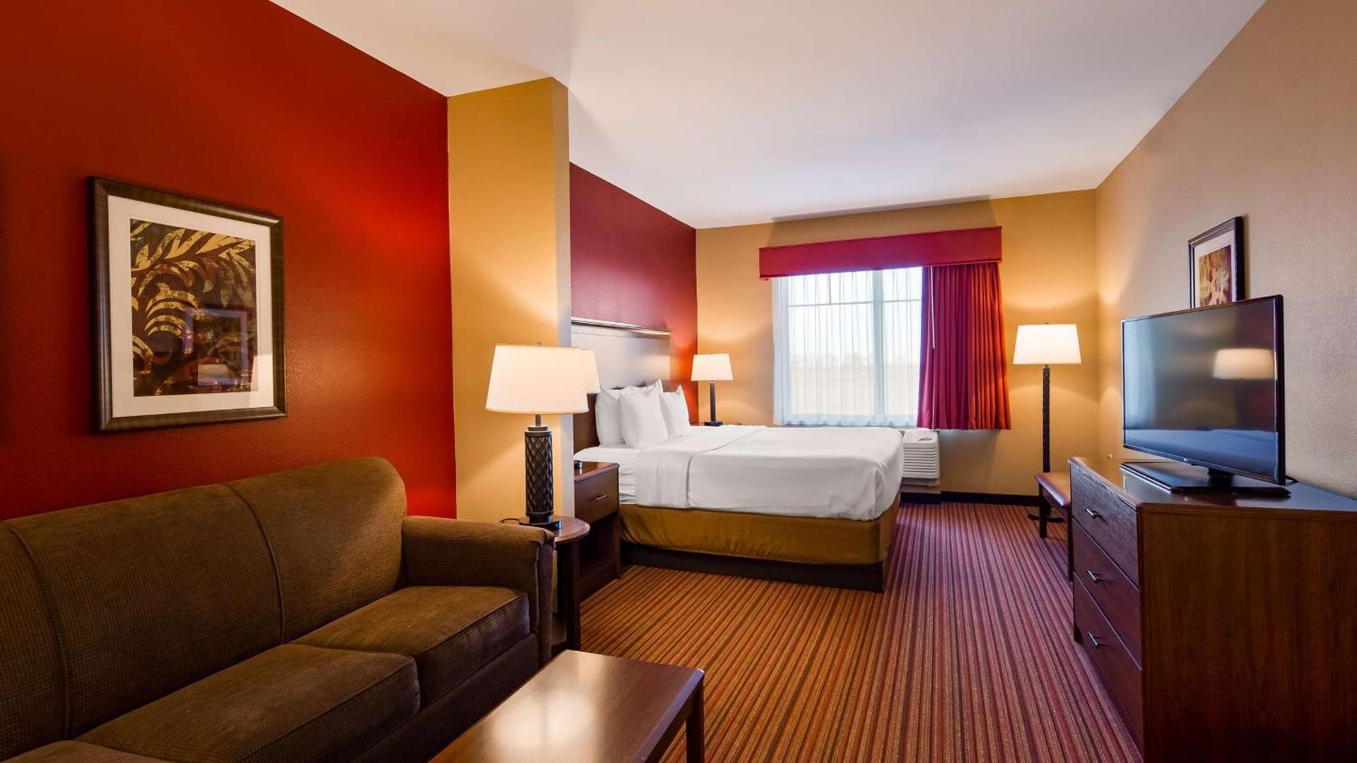 Best Western Plus Hudson Hotel & Suites photo 22