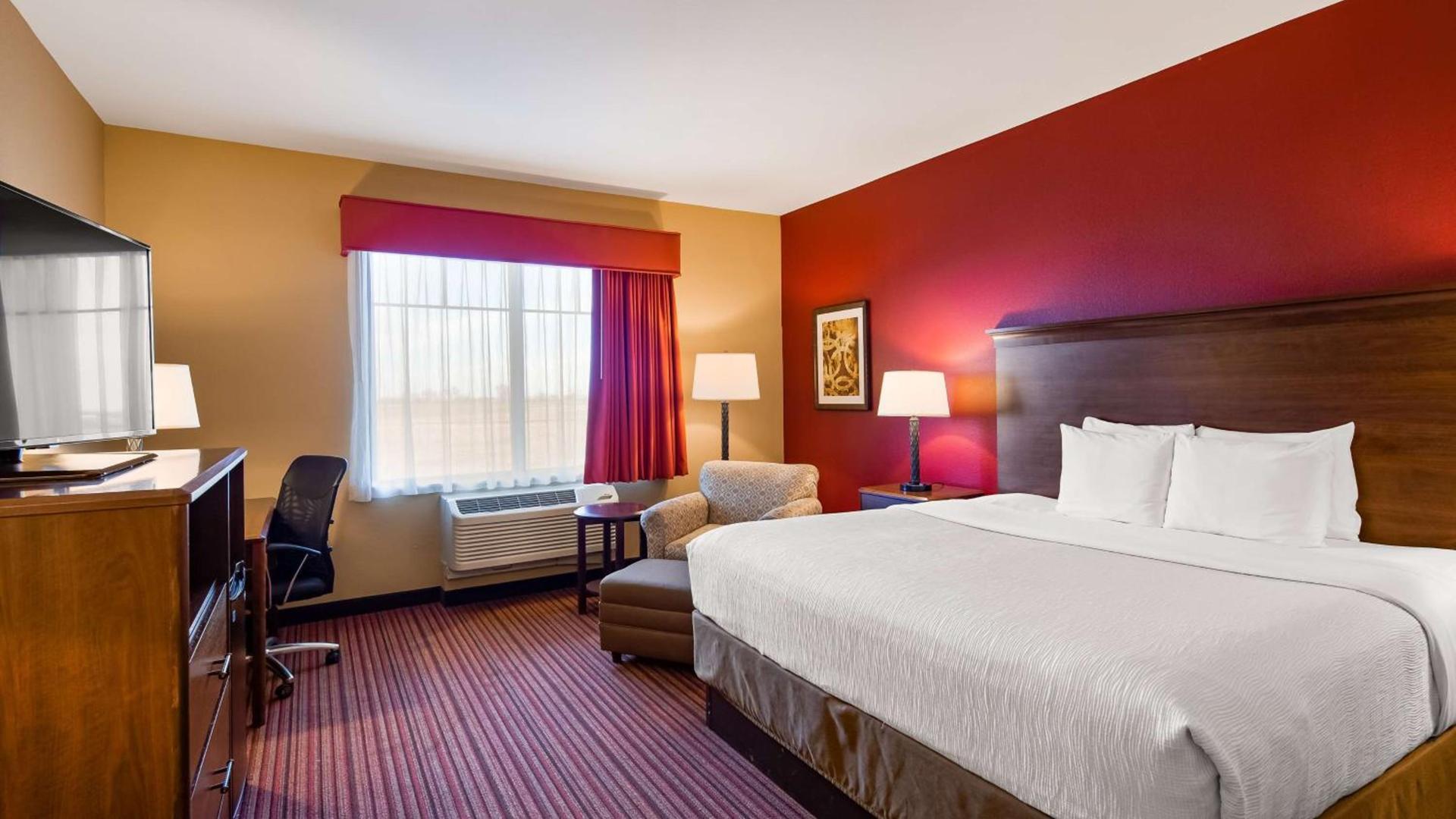 Best Western Plus Hudson Hotel & Suites photo 3