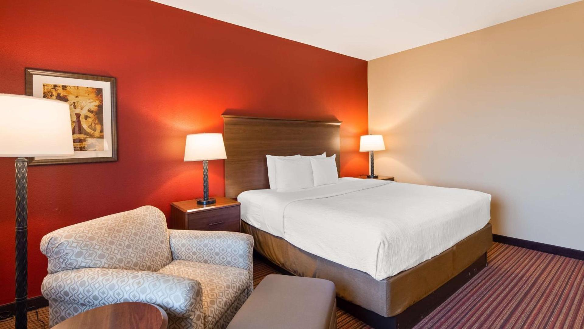 Best Western Plus Hudson Hotel & Suites photo 26