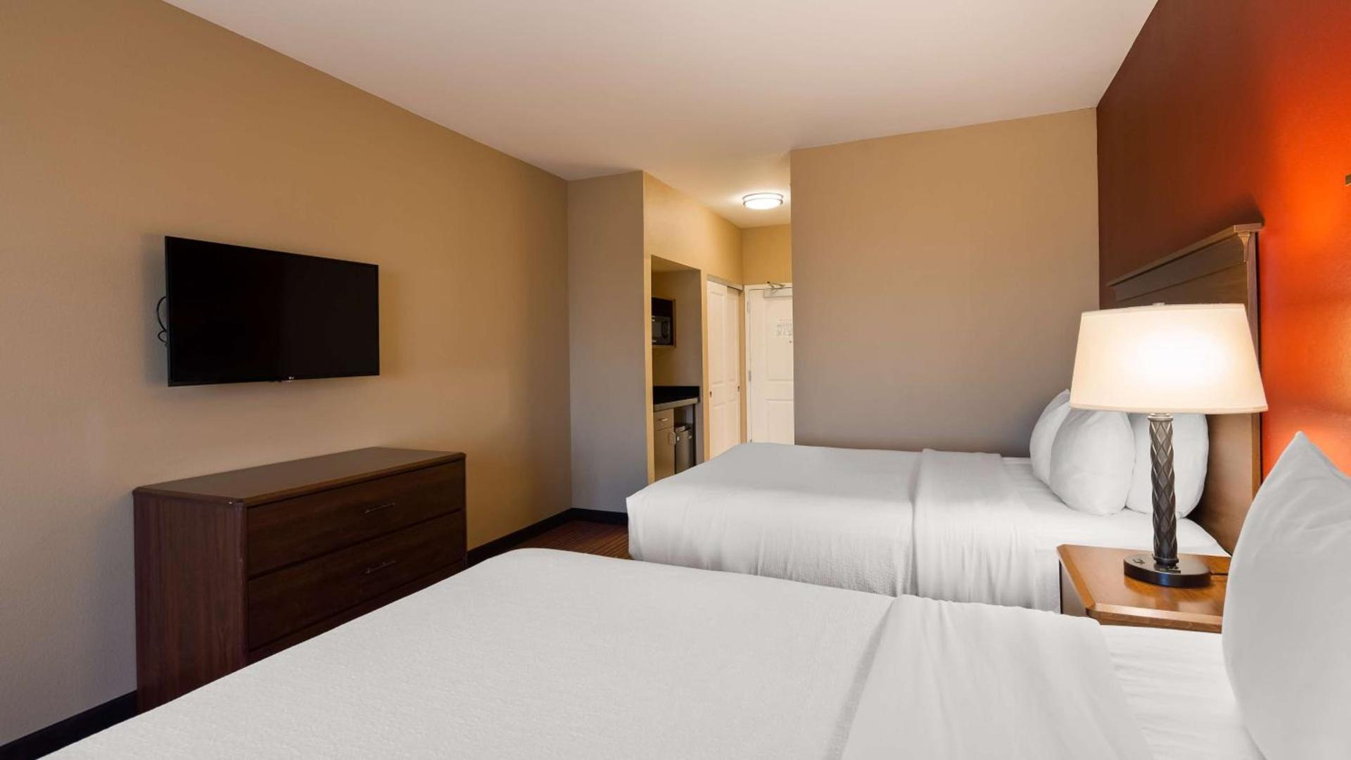 Best Western Plus Hudson Hotel & Suites photo 14