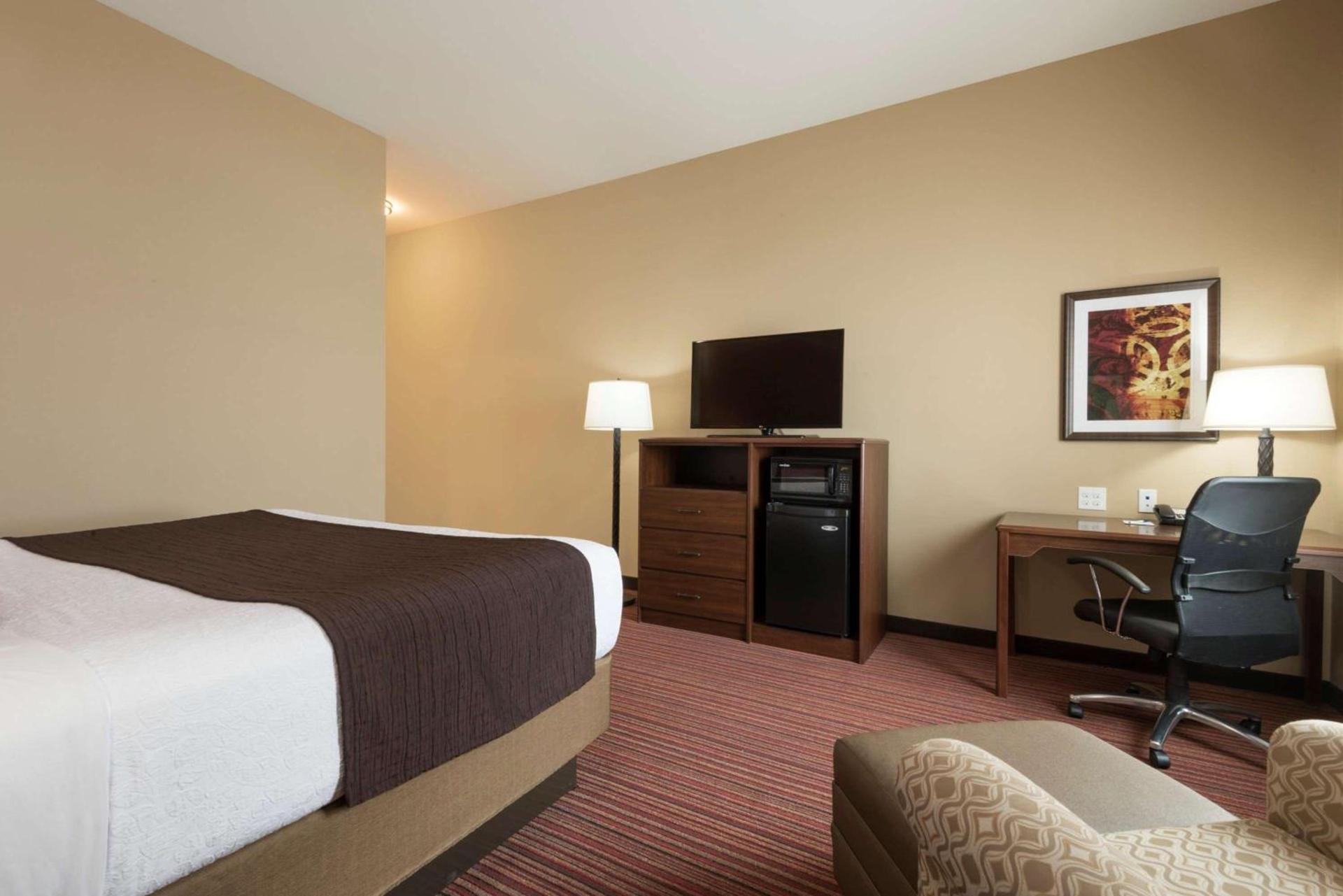 Best Western Plus Hudson Hotel & Suites photo 30