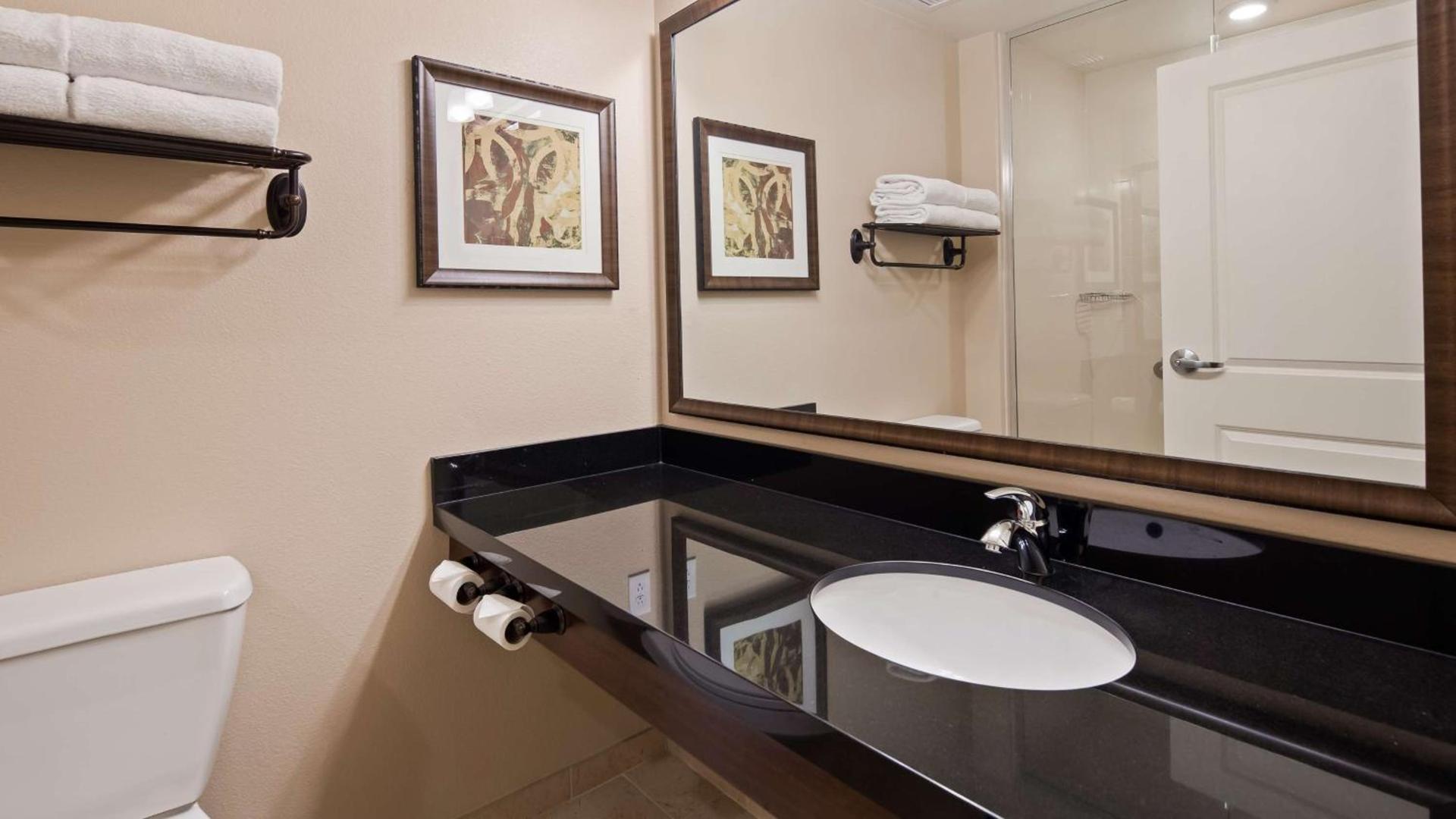 Best Western Plus Hudson Hotel & Suites photo 16
