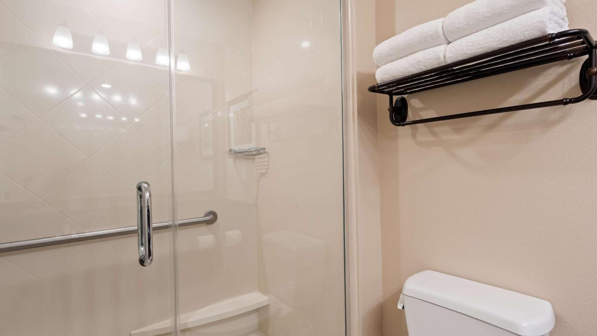 Best Western Plus Hudson Hotel & Suites photo 24